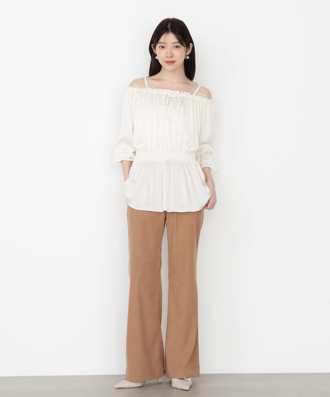 《EDIT COLOGNE》＜ウォッシャブル＞リボン付きオフショルブラウス