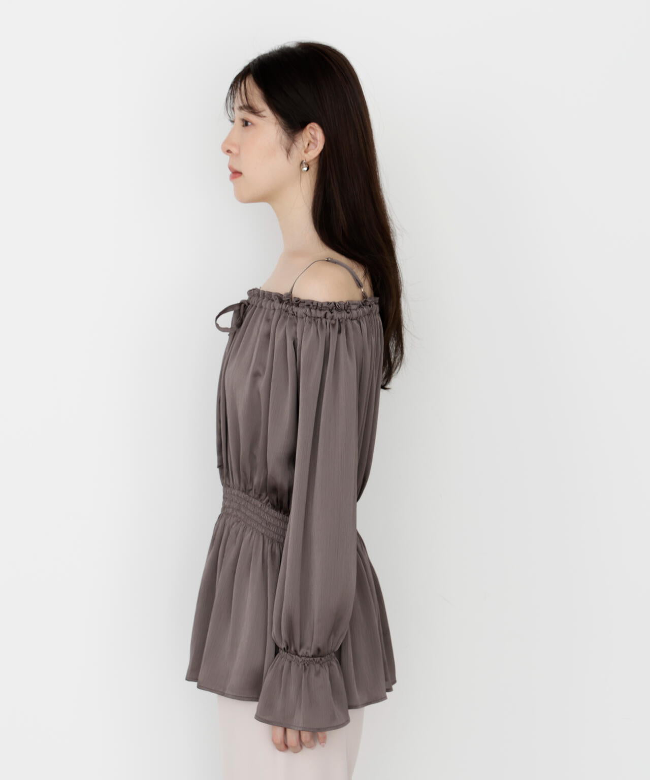 《EDIT COLOGNE》＜ウォッシャブル＞リボン付きオフショルブラウス