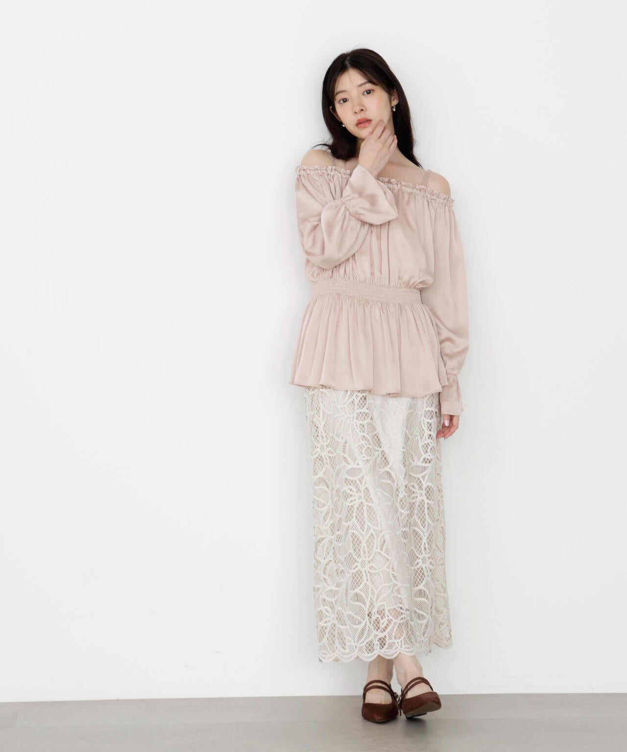 《EDIT COLOGNE》＜ウォッシャブル＞リボン付きオフショルブラウス