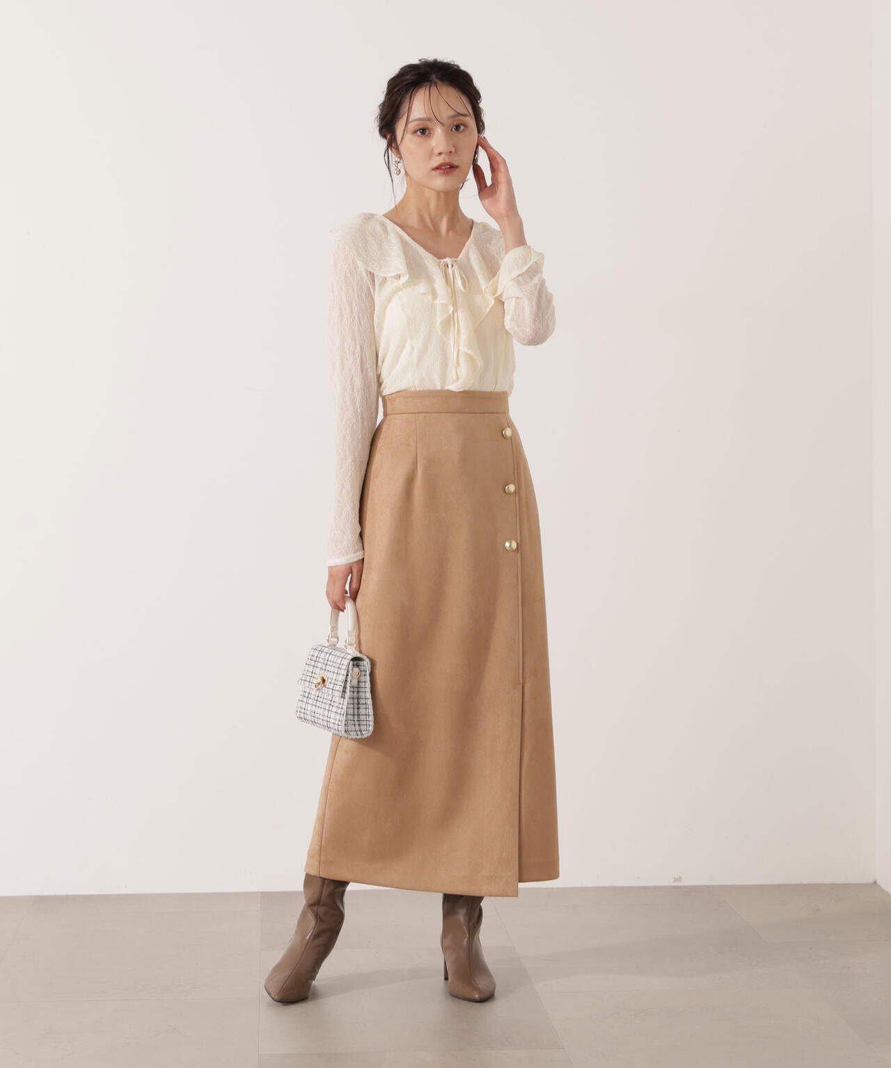 スカート　ベージュ　0 新品　フォロー割-200円 フェイクスエード調ナロースカート | PROPORTION BODY DRESSING