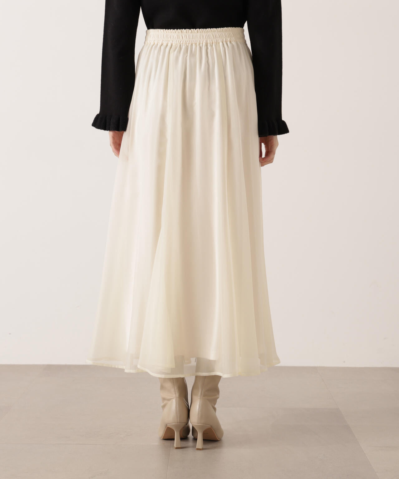 新品LULULEMON ホワイト フレアスカートサイズ4 エアリーナローフレアスカート | PROPORTION BODY DRESSING