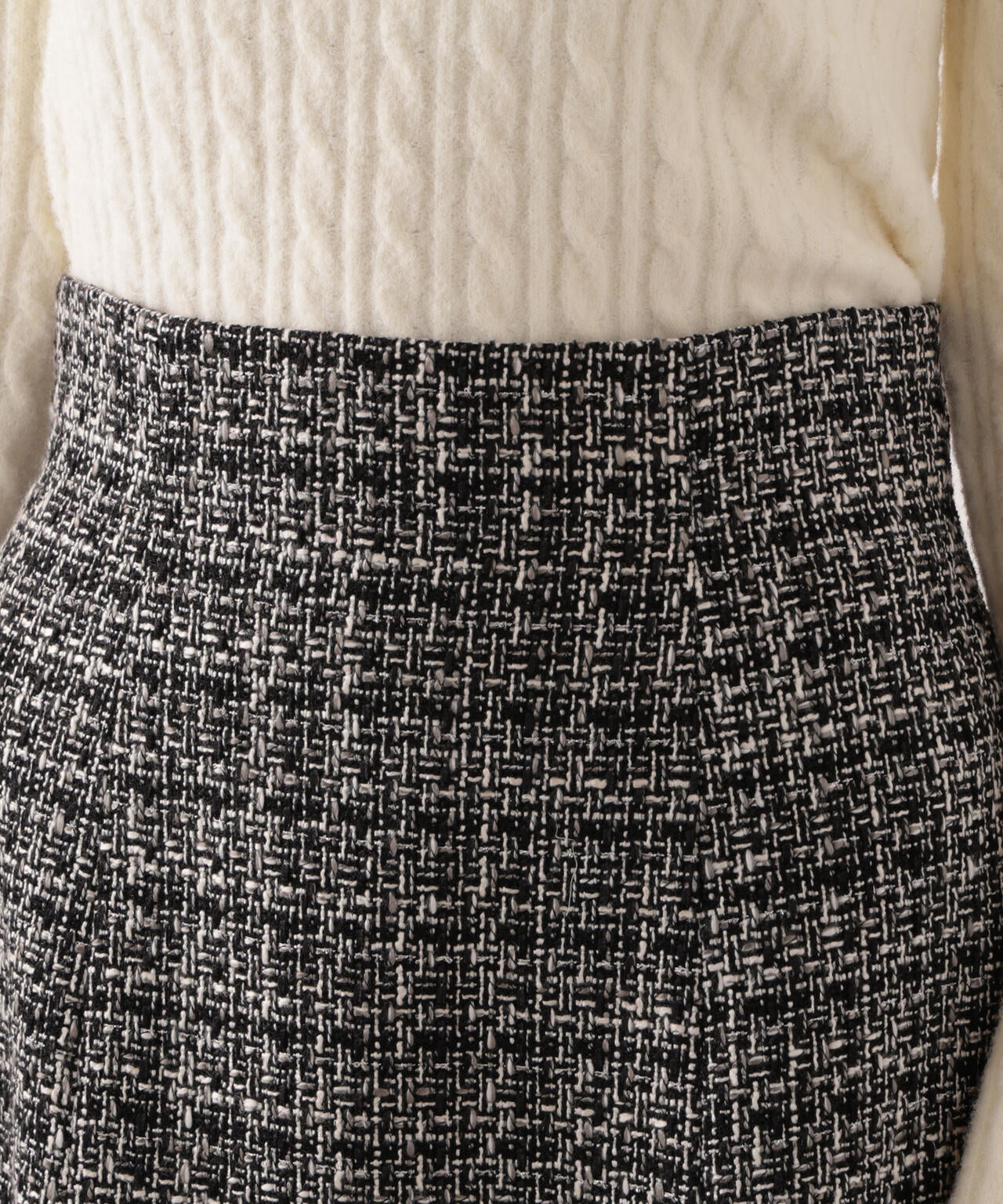 青島心さん着用】ミックスツイードフレアスカート | PROPORTION BODY