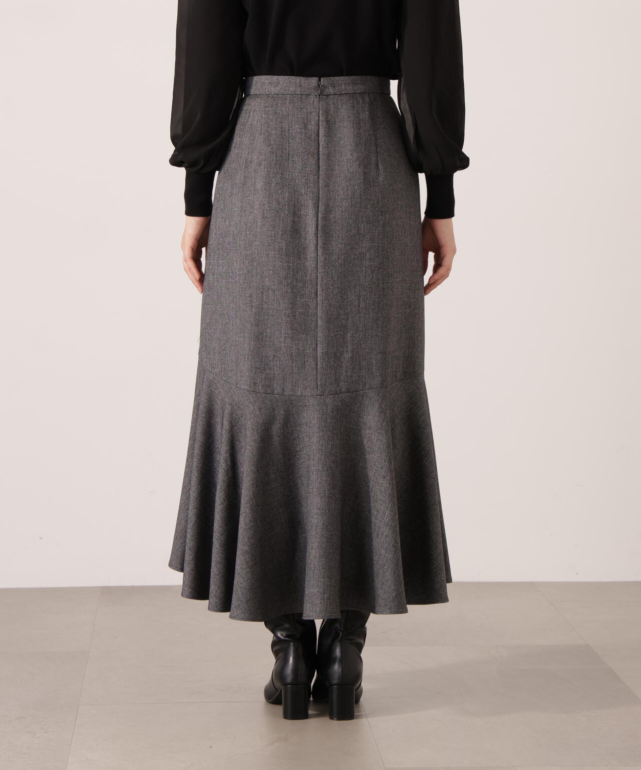 【加藤栞さん着用】ラッフルディテールスカート