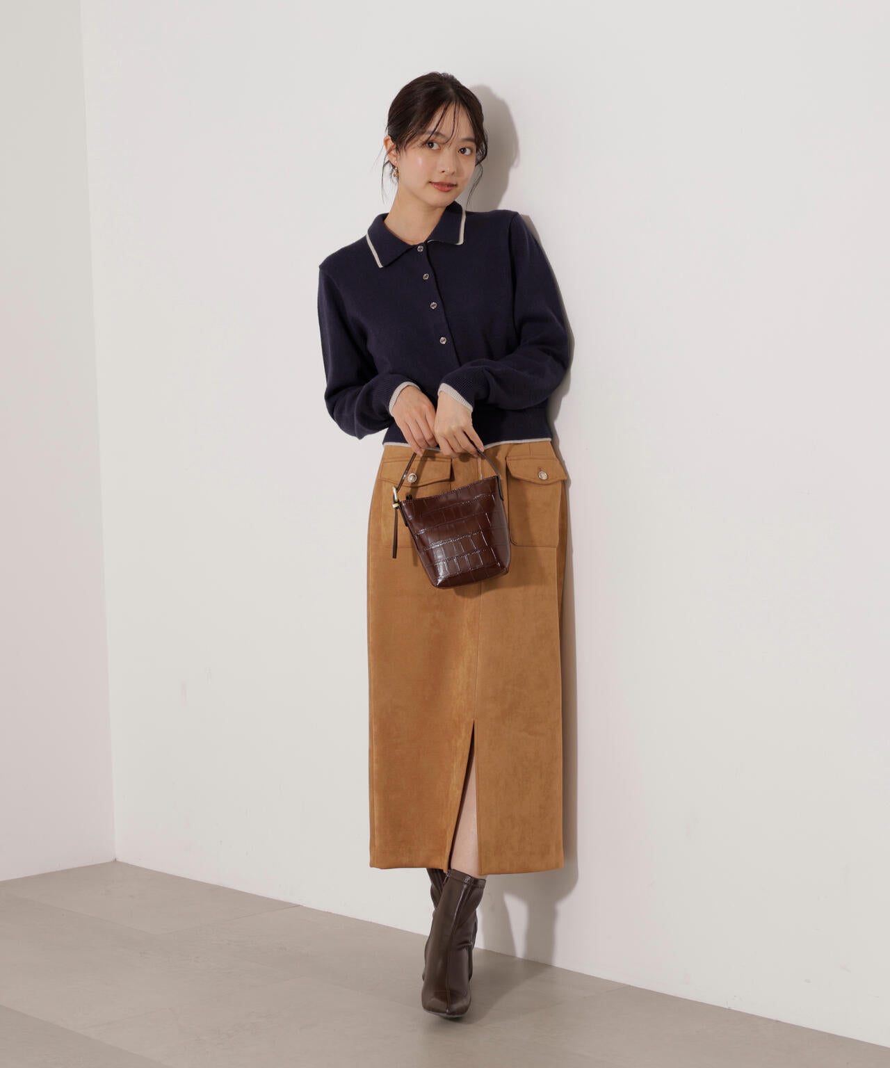 【松川星さん着用】ダンボールフェイクスエードタイトスカート