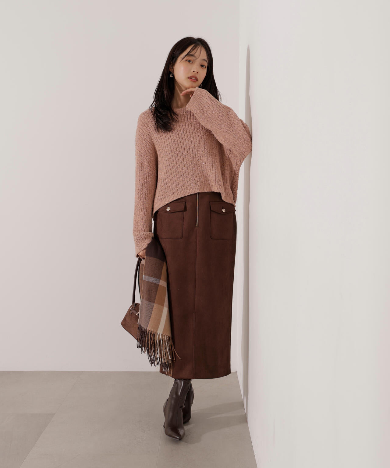 FORME 新品タグ付き　フェイクスエードスカート AZUL BY MOUSSY | フェイクスエード/フェイクレザータイトスカート