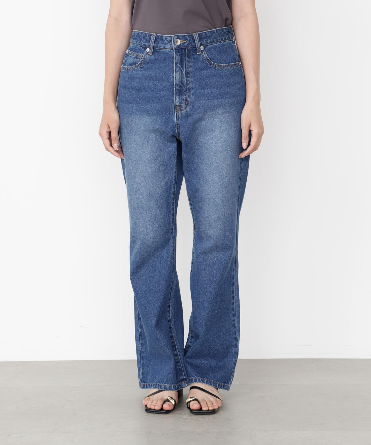 ブーツカットデニムパンツ