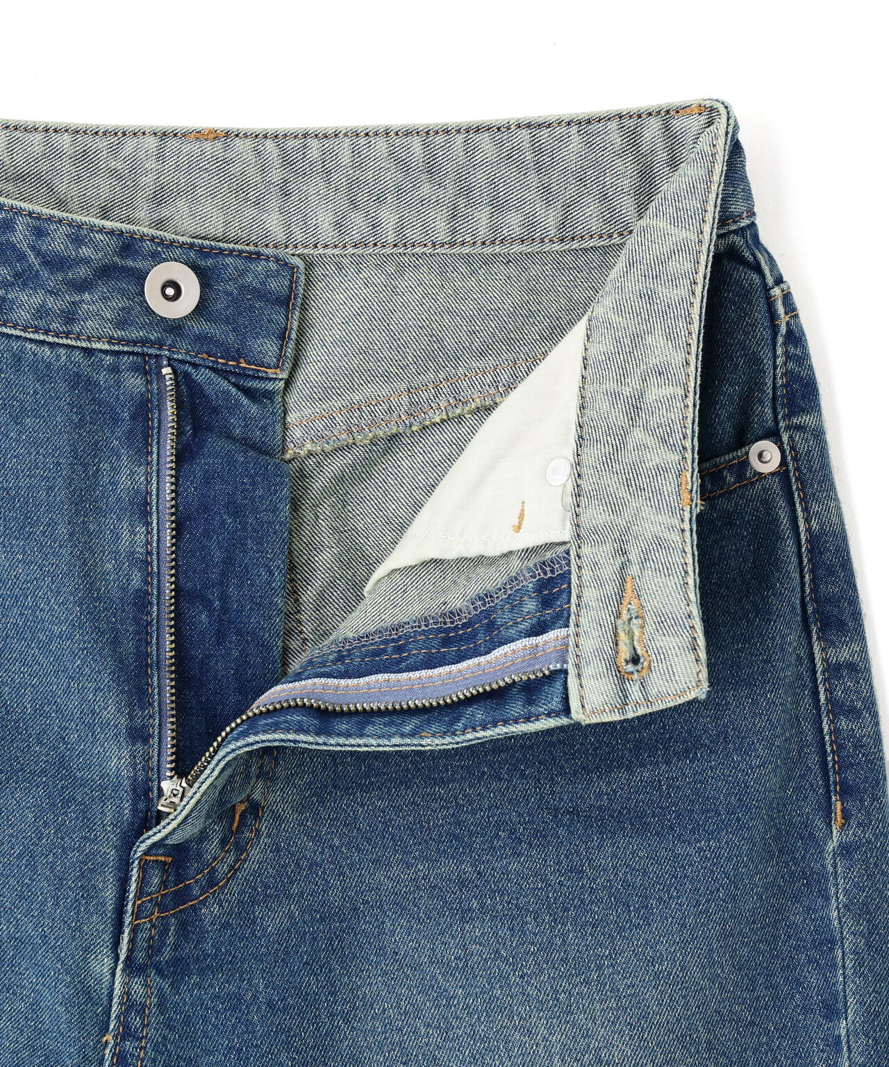 ブーツカットデニムパンツ