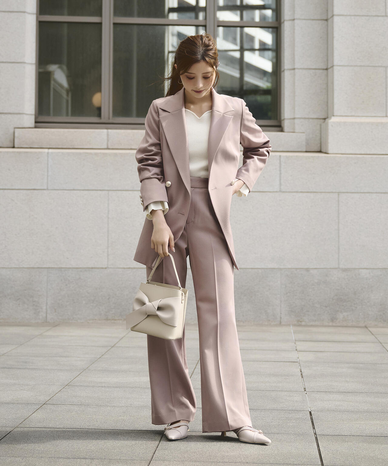 ゆんみさん専用 美品✨ブルネロクチネリ　サイドラインパンツ　モニーレ　テーパード img_c0c7cb9a03490c41bcfcbefa96