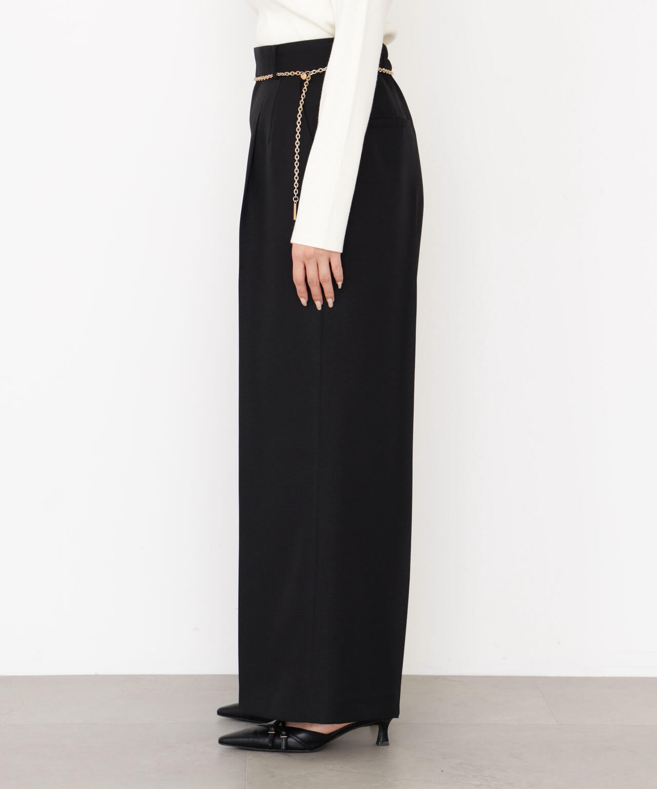 ＜谷川菜奈さんコラボ＞チェーン付きワイドパンツ