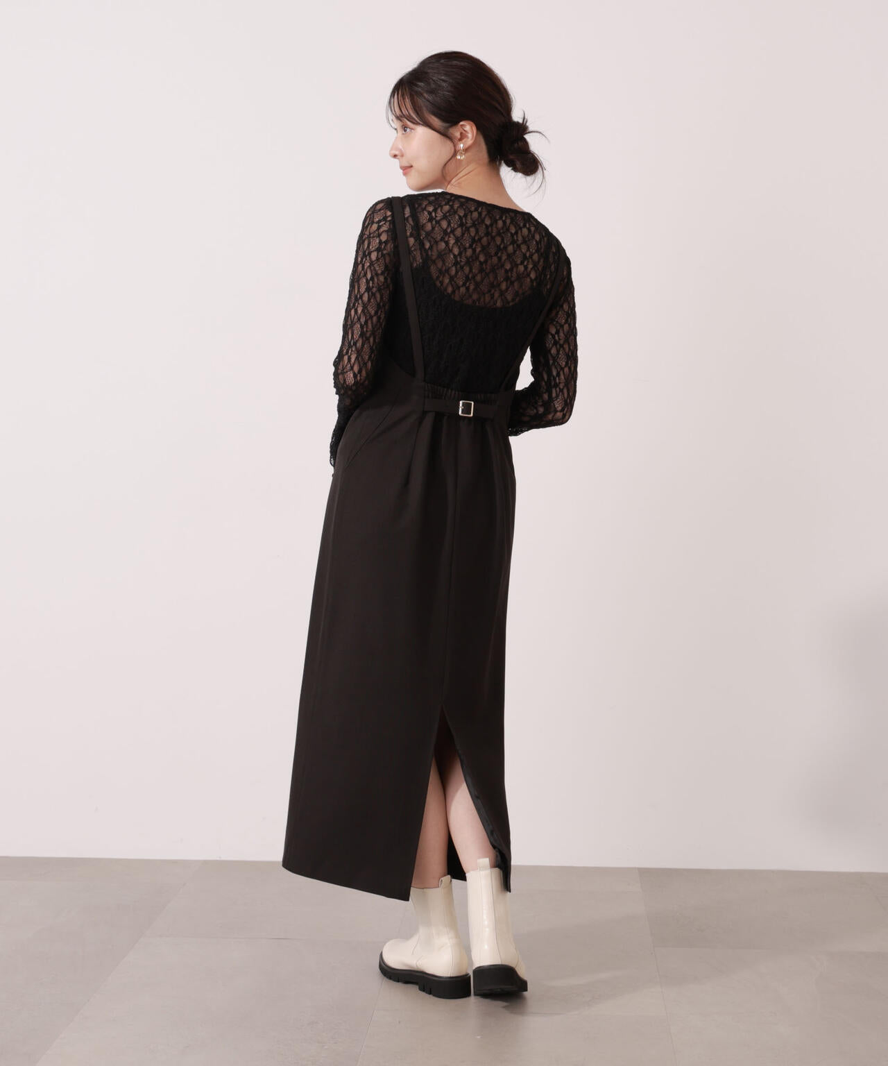 青島心さん着用】フロントファスナーナロージャンスカ | PROPORTION