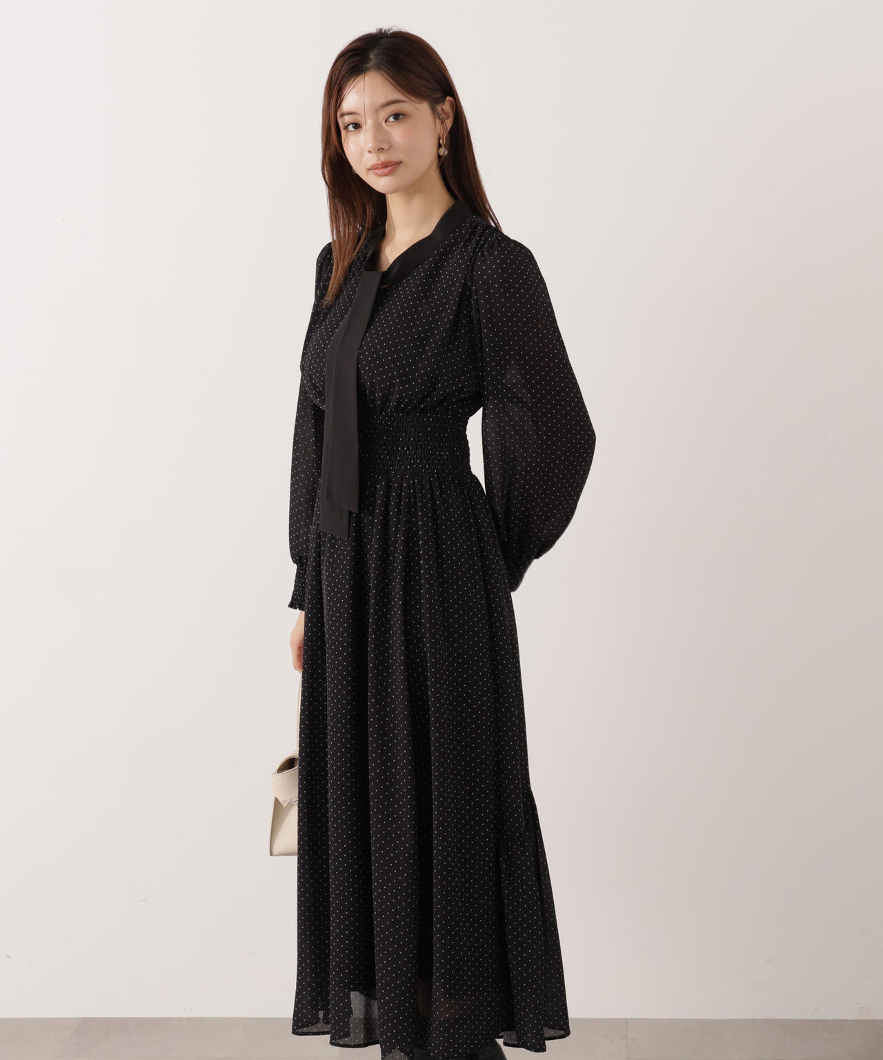 【青島心さん着用】タイ付きウエストシャーリングワンピース