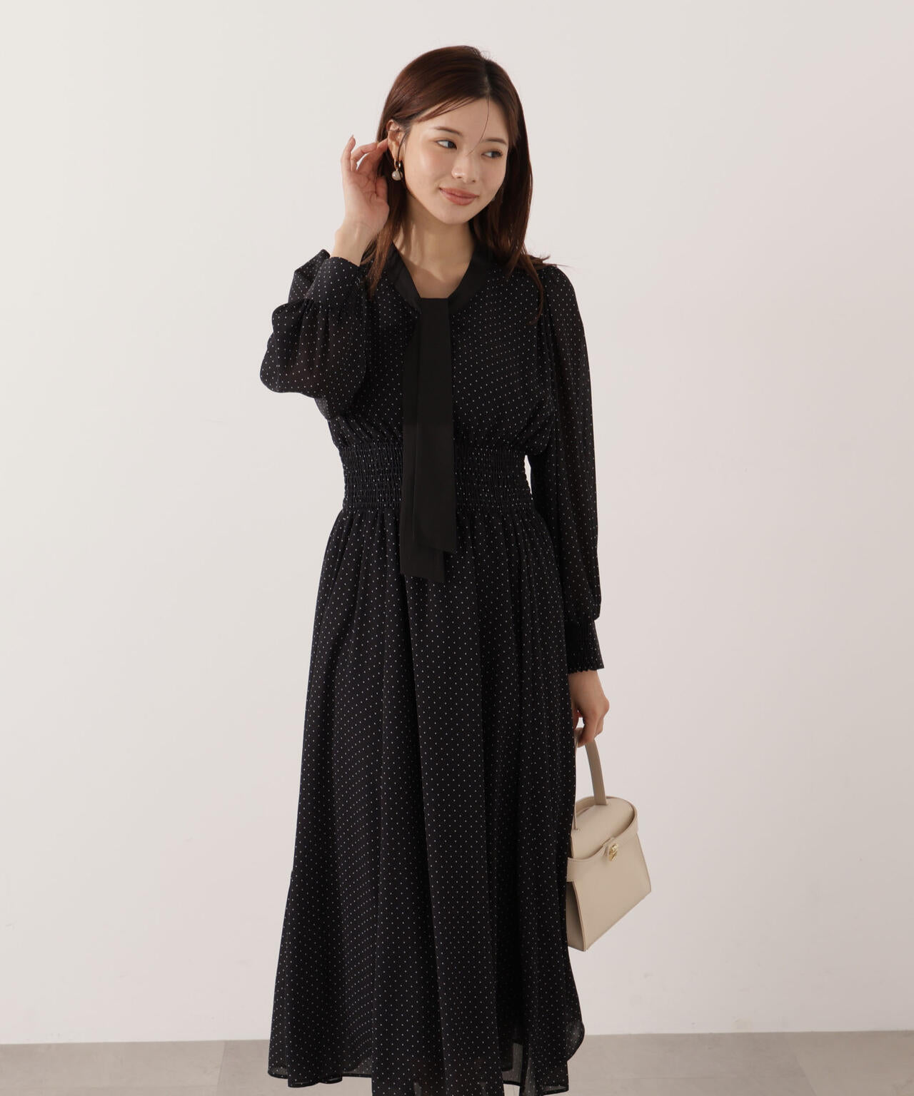 【青島心さん着用】タイ付きウエストシャーリングワンピース