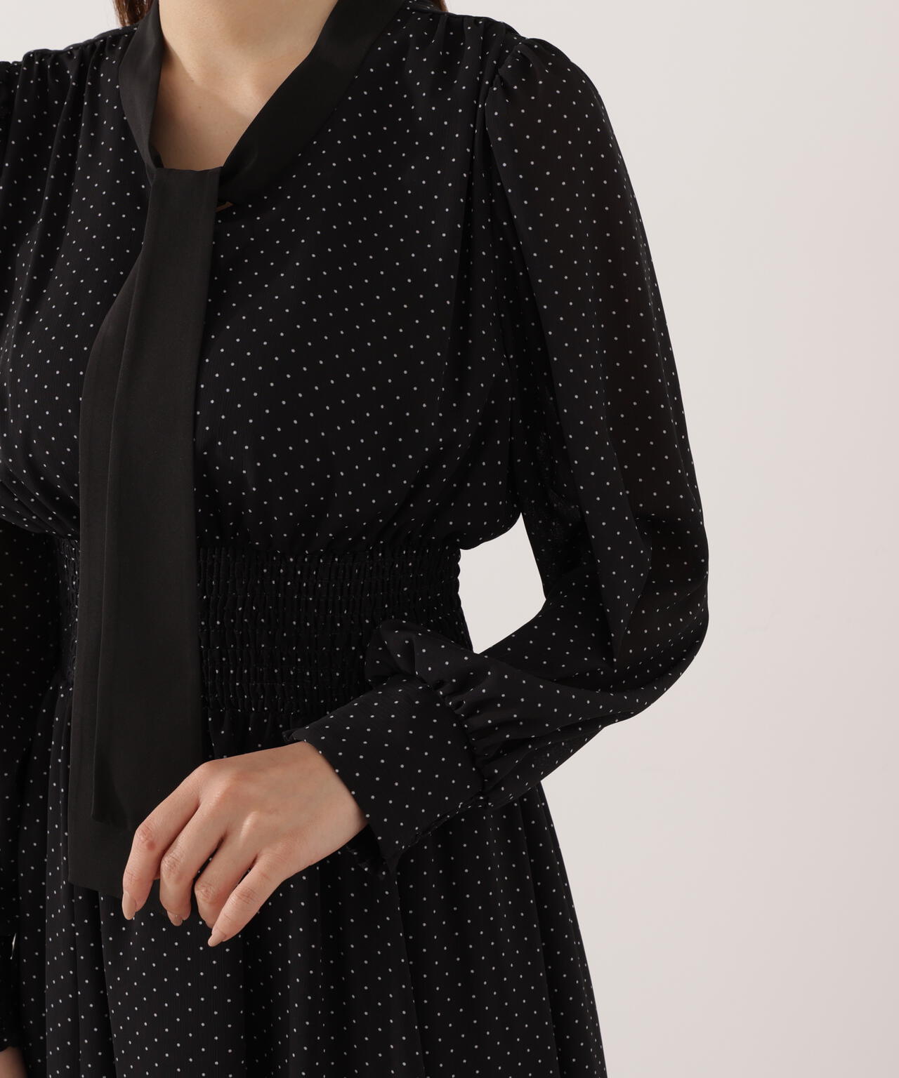 【青島心さん着用】タイ付きウエストシャーリングワンピース