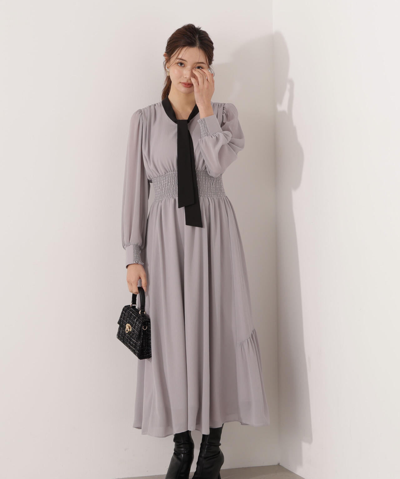 【青島心さん着用】タイ付きウエストシャーリングワンピース