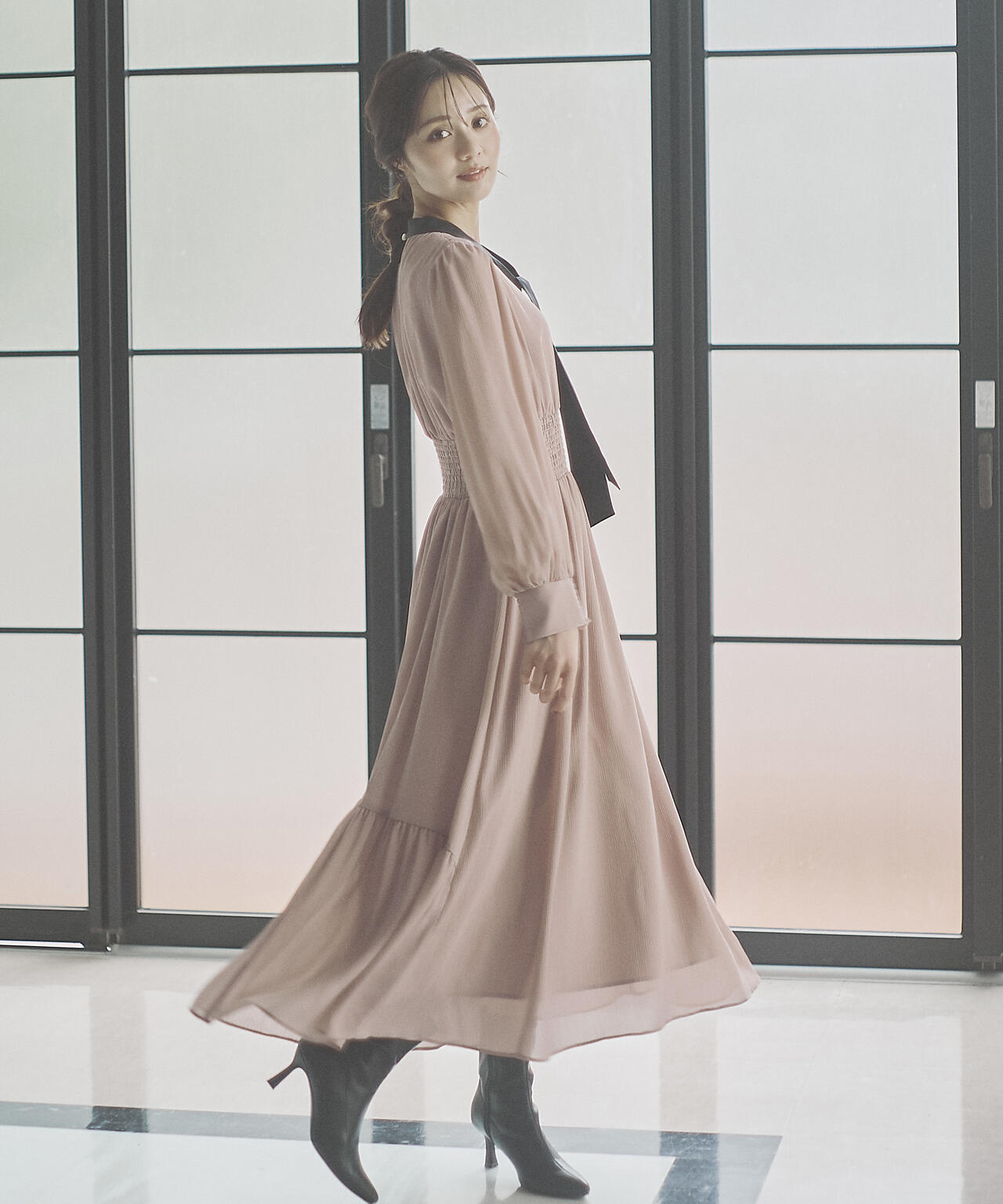 【青島心さん着用】タイ付きウエストシャーリングワンピース