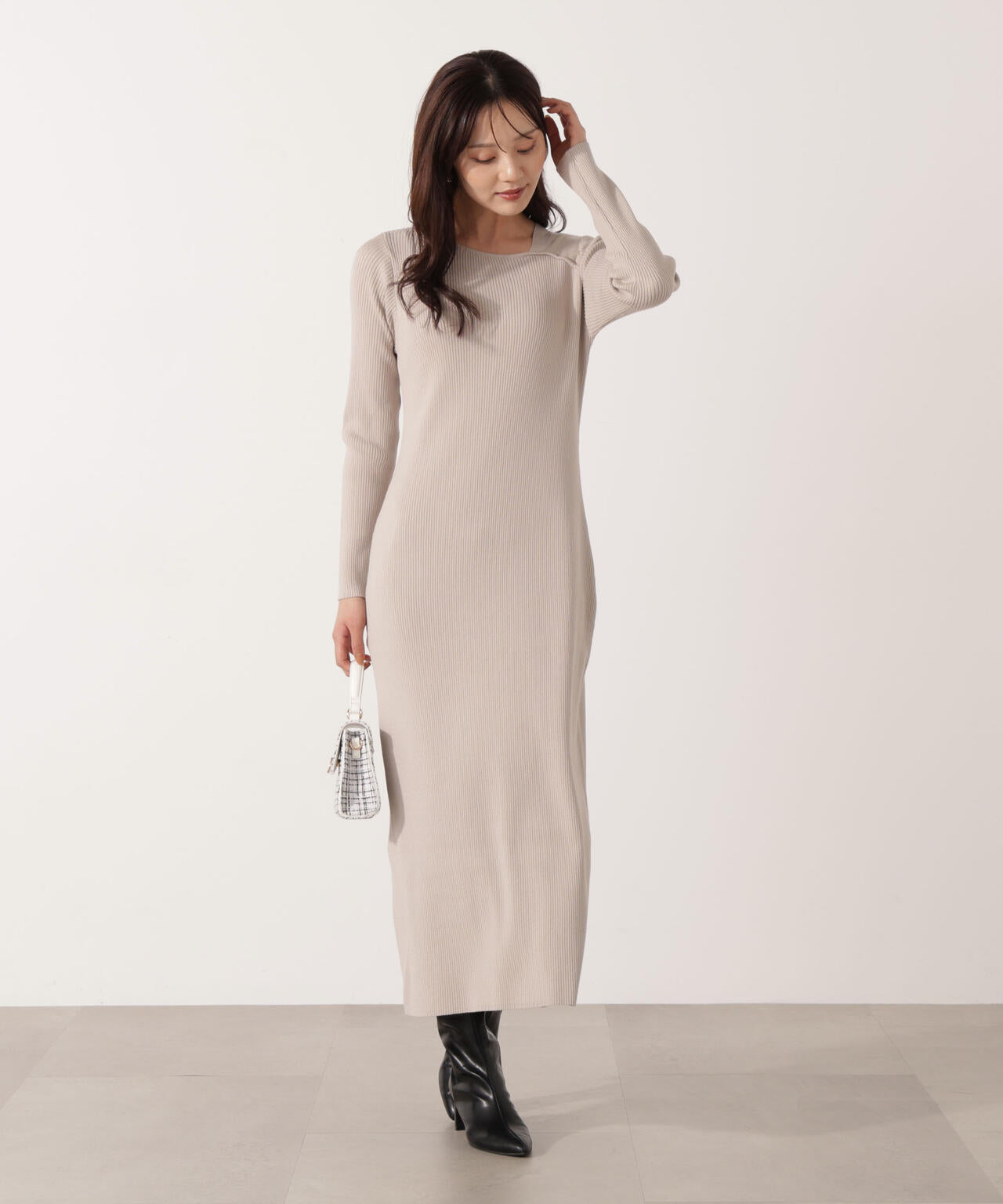 デコルテアシメリブニットワンピース | PROPORTION BODY DRESSING