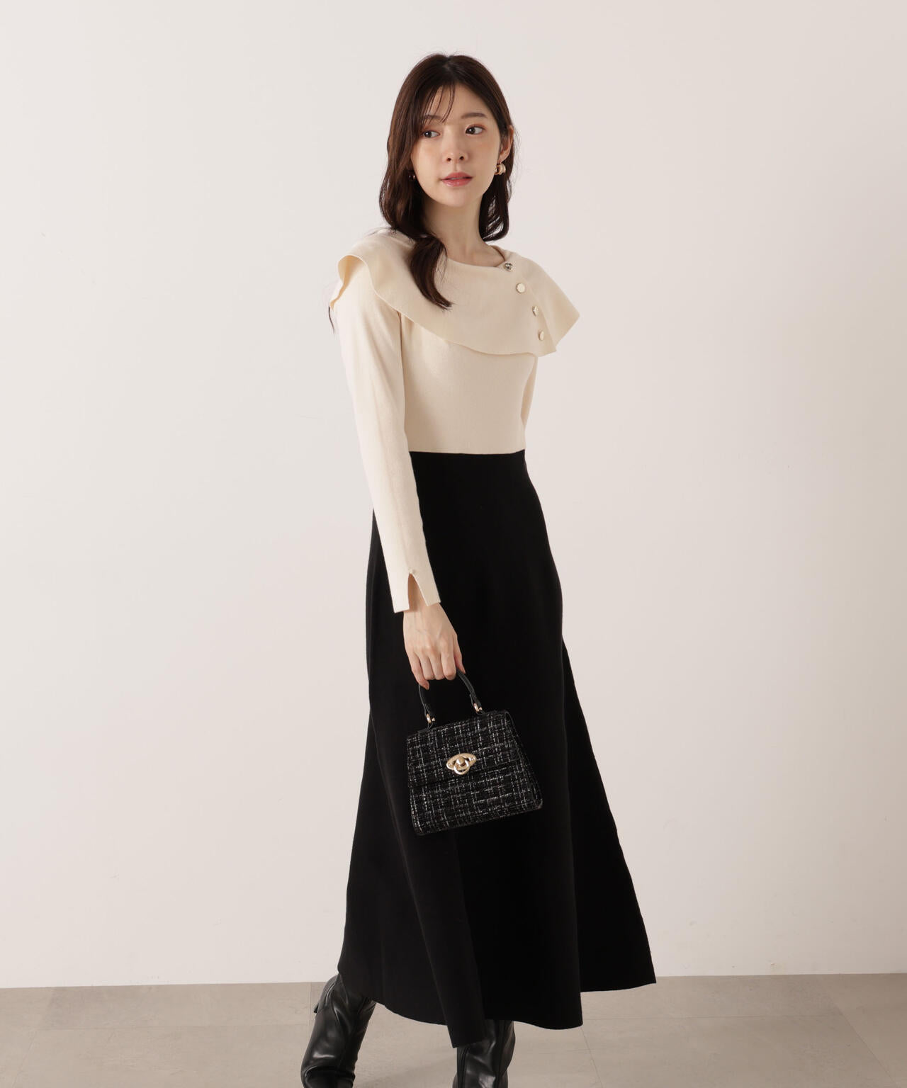 ケープニットワンピース【WEB・一部店舗限定】