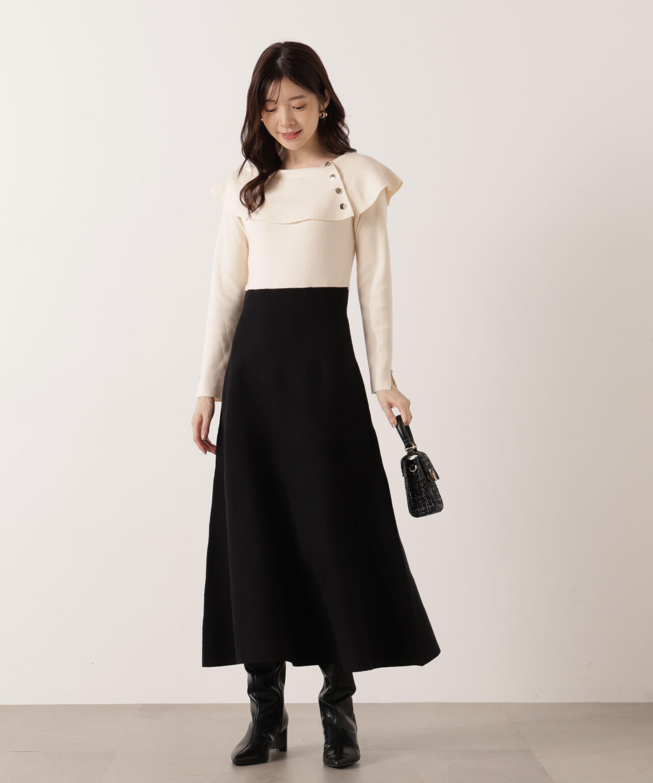 ケープニットワンピース【WEB・一部店舗限定】