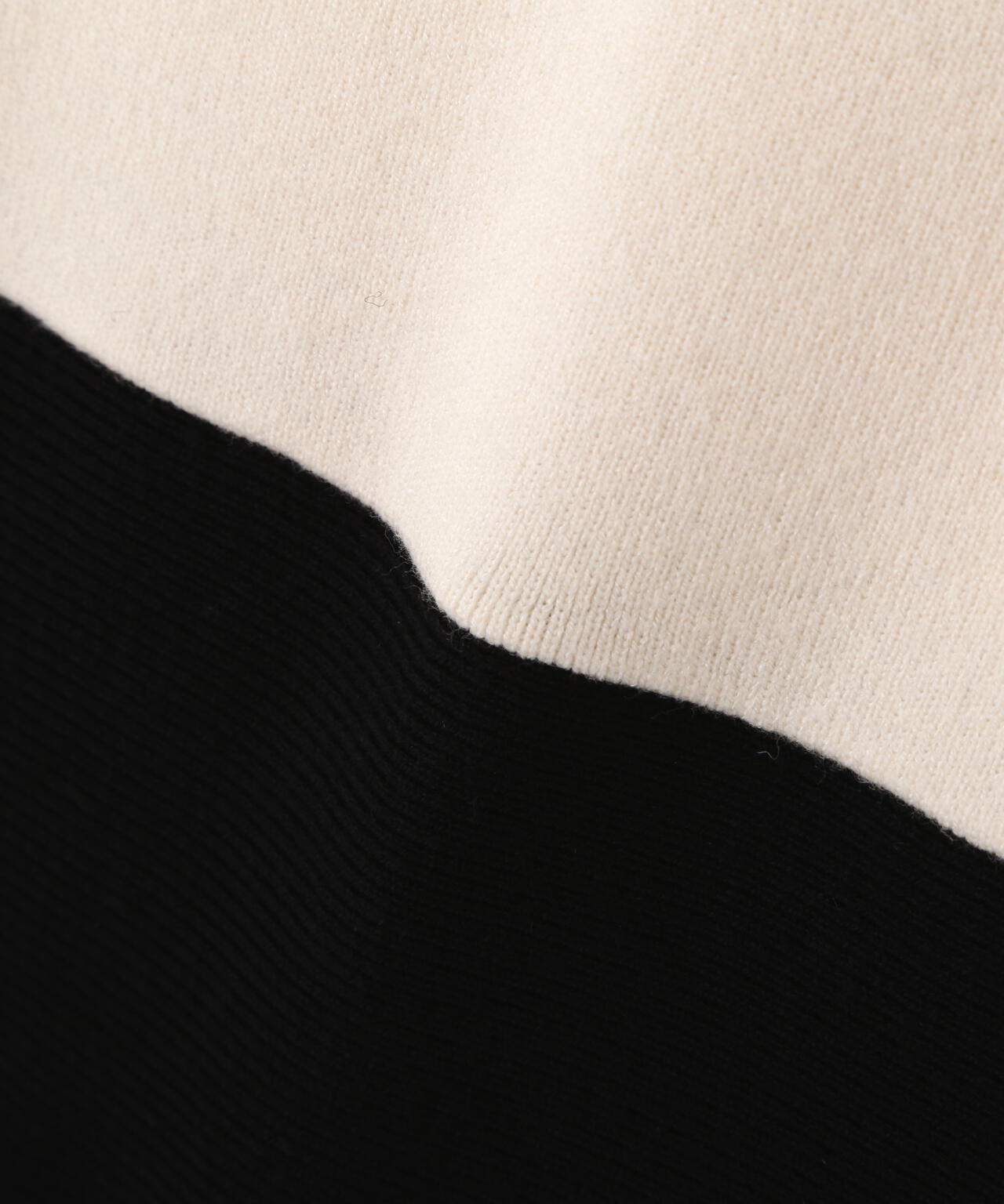 ケープニットワンピース【WEB・一部店舗限定】