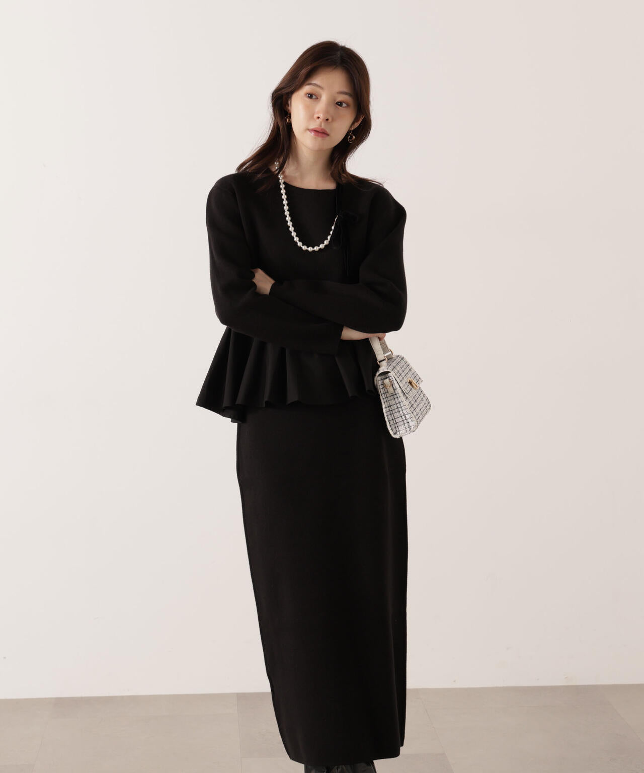 青島心さん着用】＜ウォッシャブル＞ランダムヘムペプラムニットSETUP