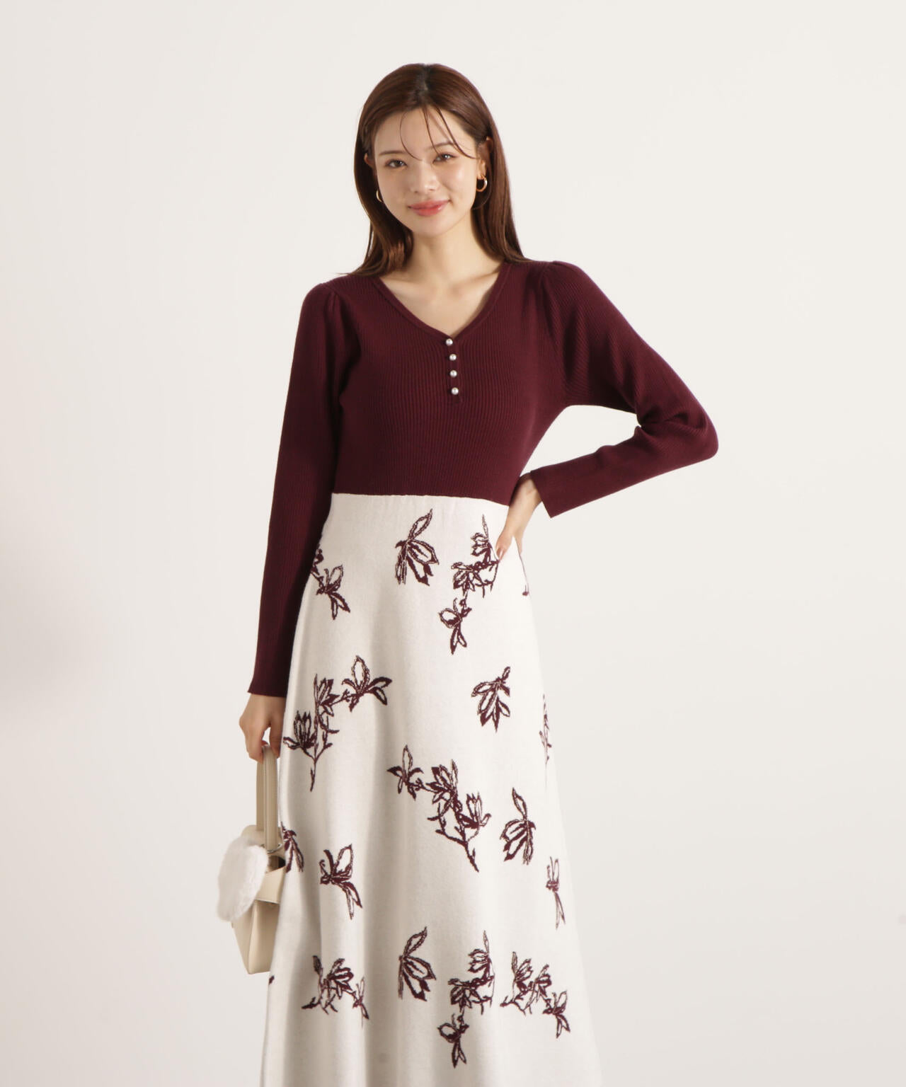 花柄ジャガードニットワンピース【ブルー×エクリュ：WEB・一部