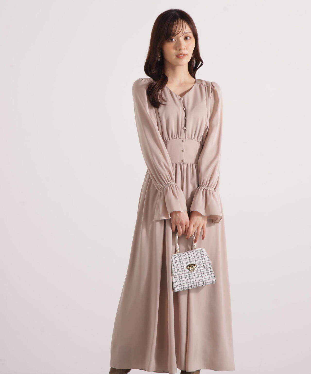 ＜ウォッシャブル＞クルミ釦付きギャザーワンピース