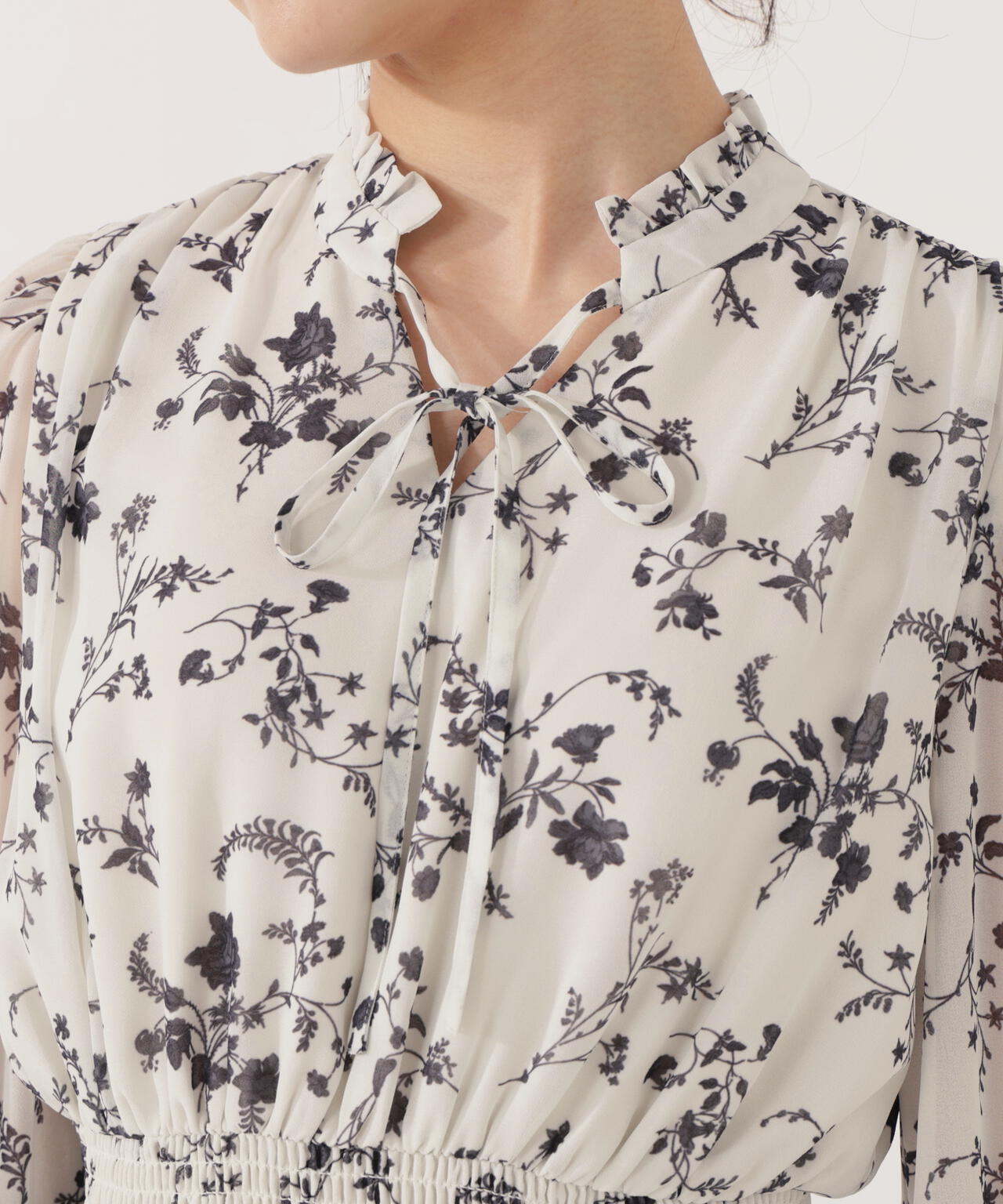 加藤栞さん着用】花柄プリーツワンピース | PROPORTION BODY DRESSING