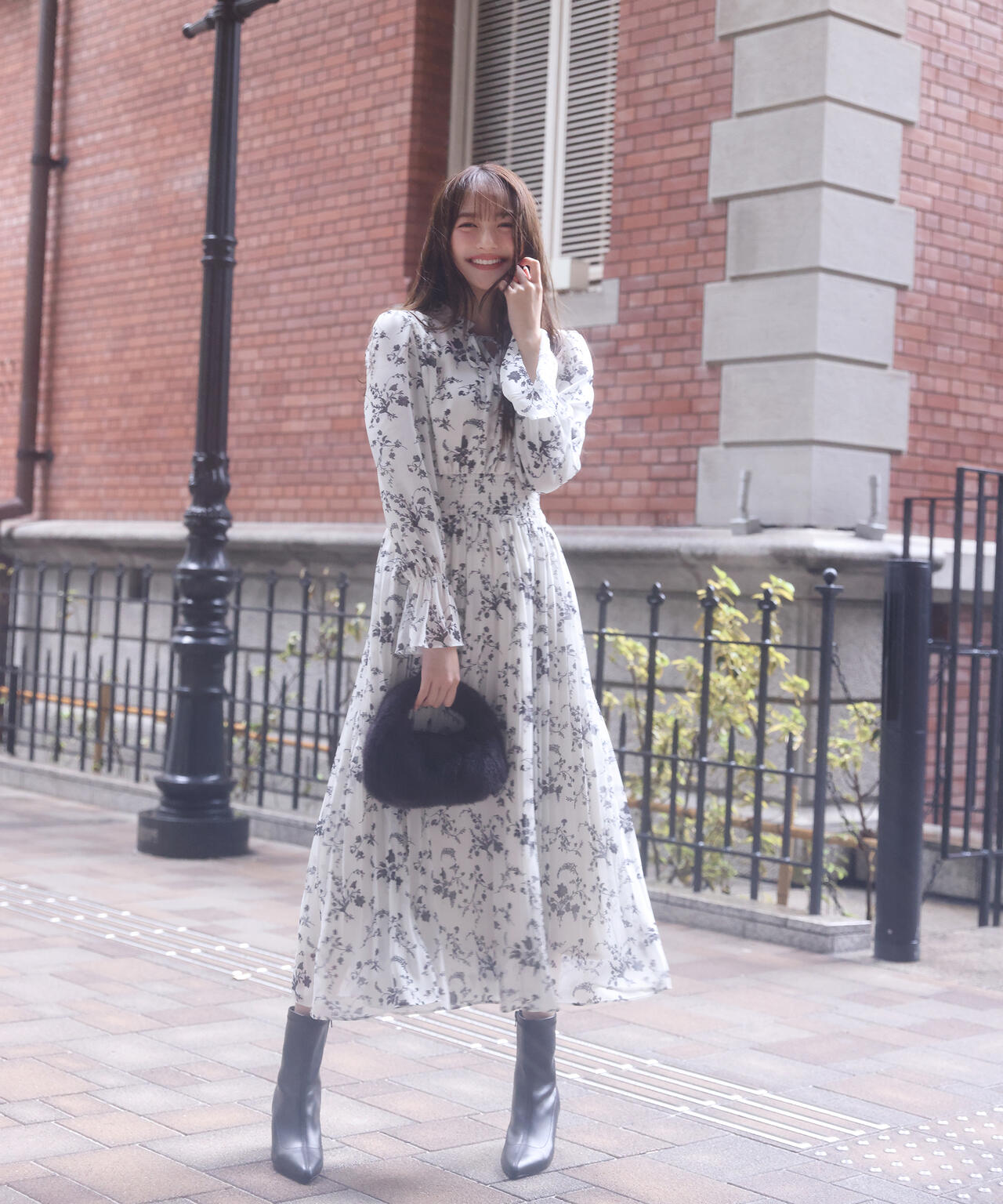 【加藤栞さん着用】花柄プリーツワンピース