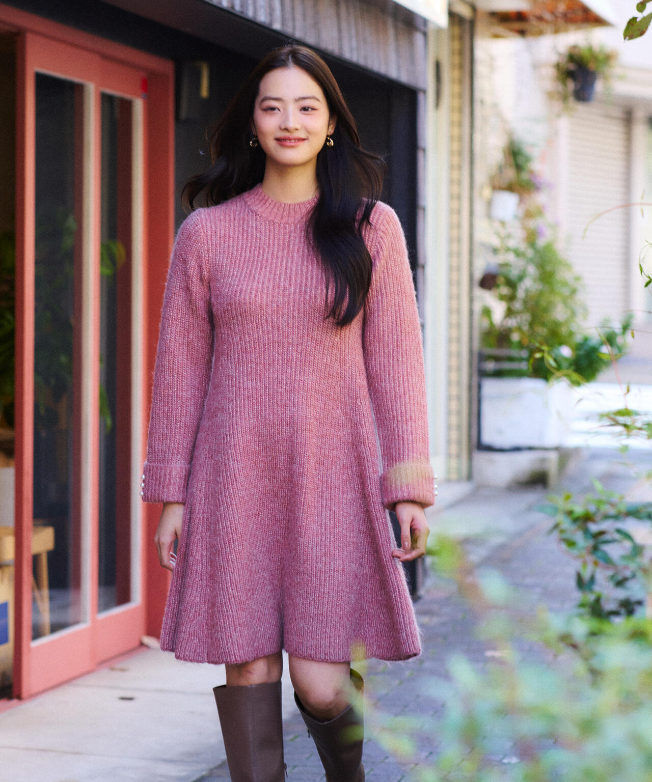 【加藤栞さん着用】ウールブレンドラメ入りニットミニワンピース