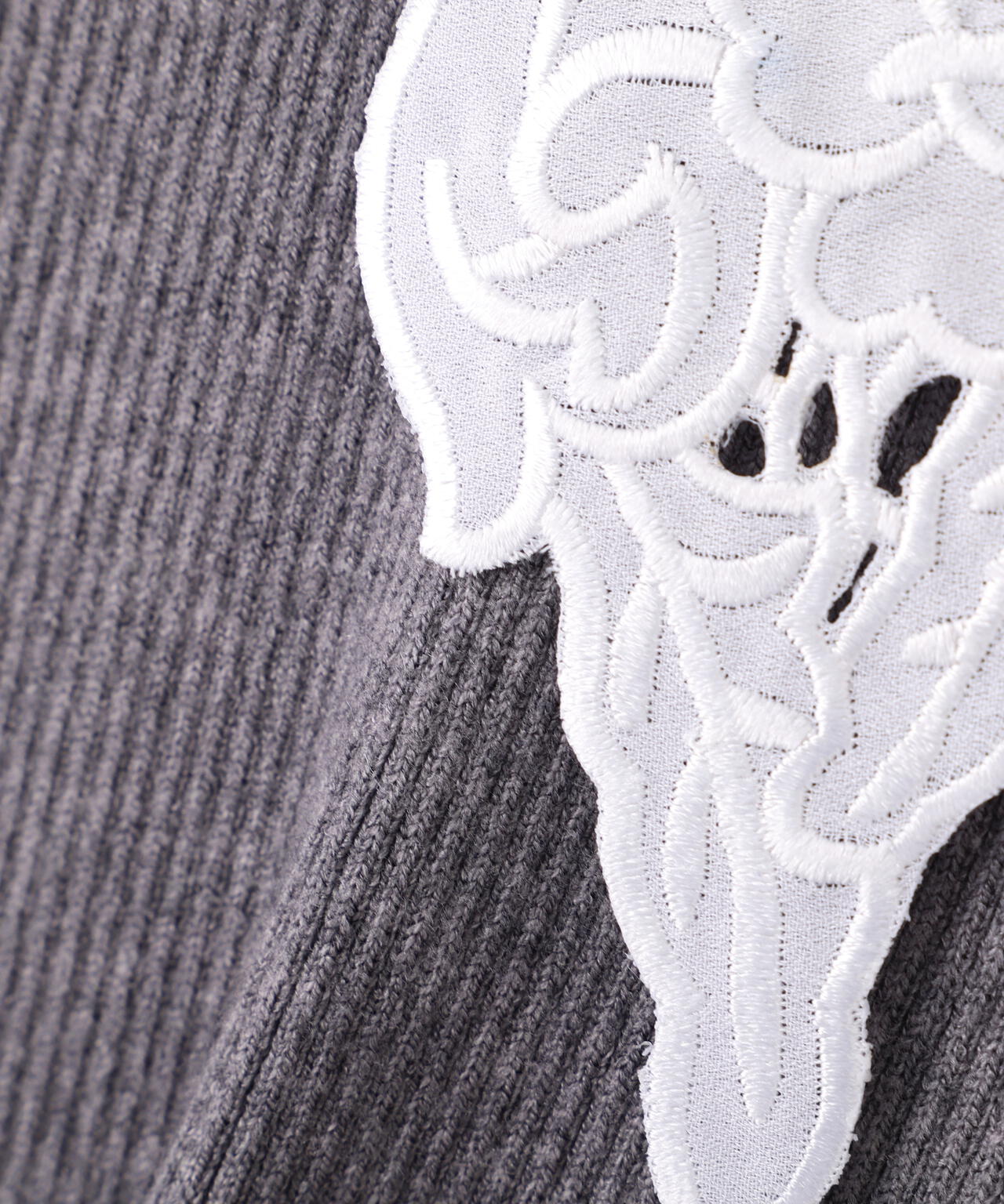 【加藤栞さん着用】レース襟付きニットワンピース