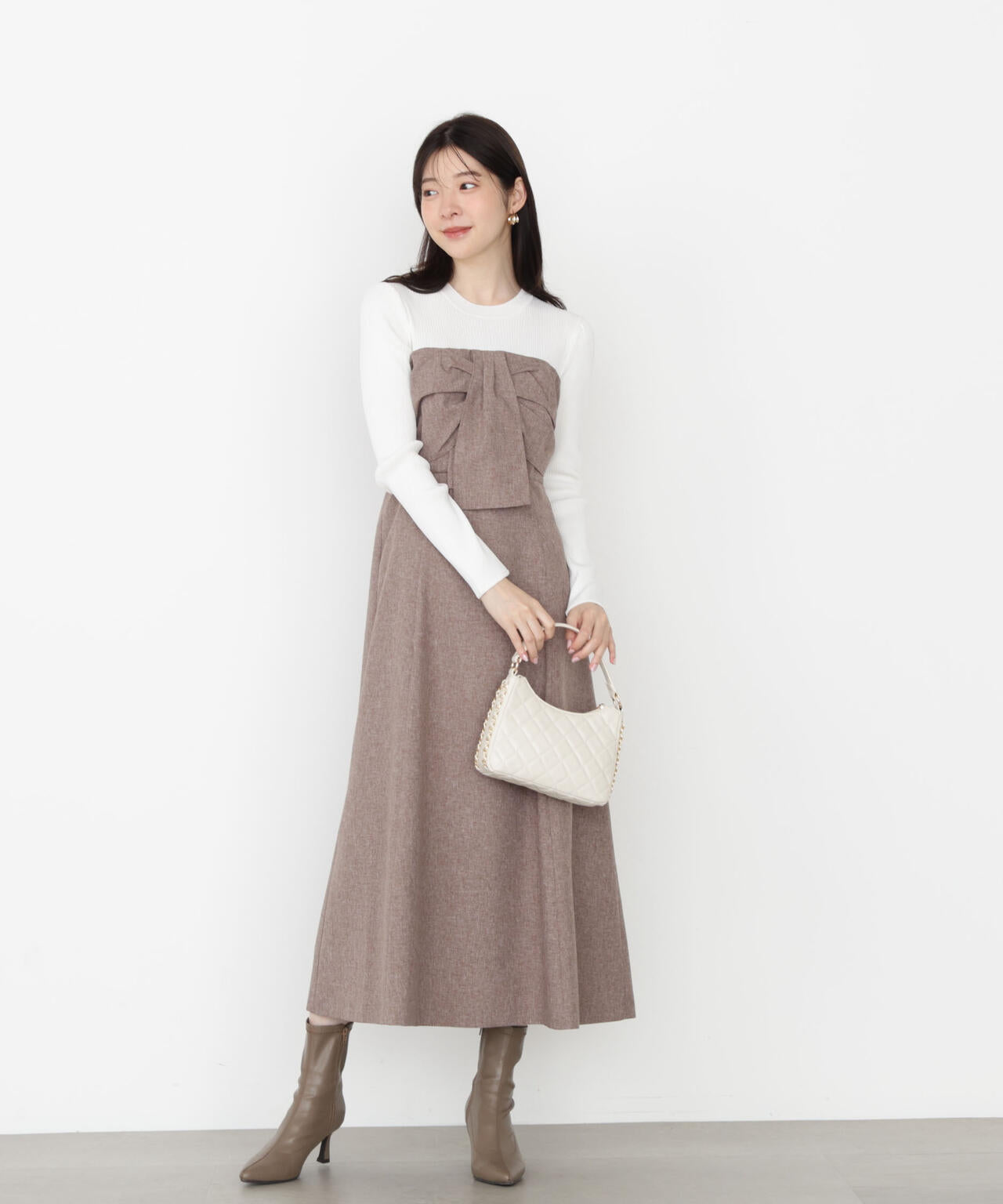 フロントリボンドッキングワンピース