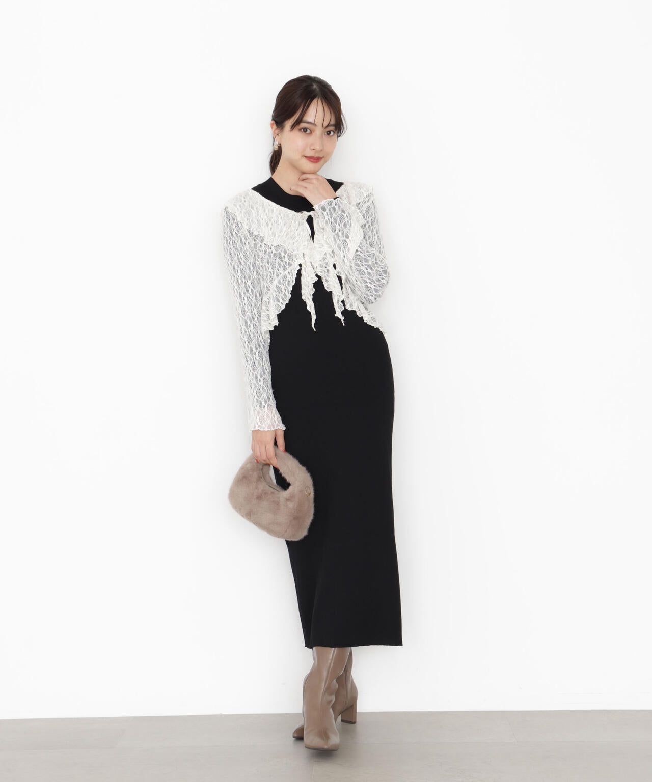 まりちゃん　45R インディゴニットワンピース パール付きレース切り替えバイカラーニットワンピース