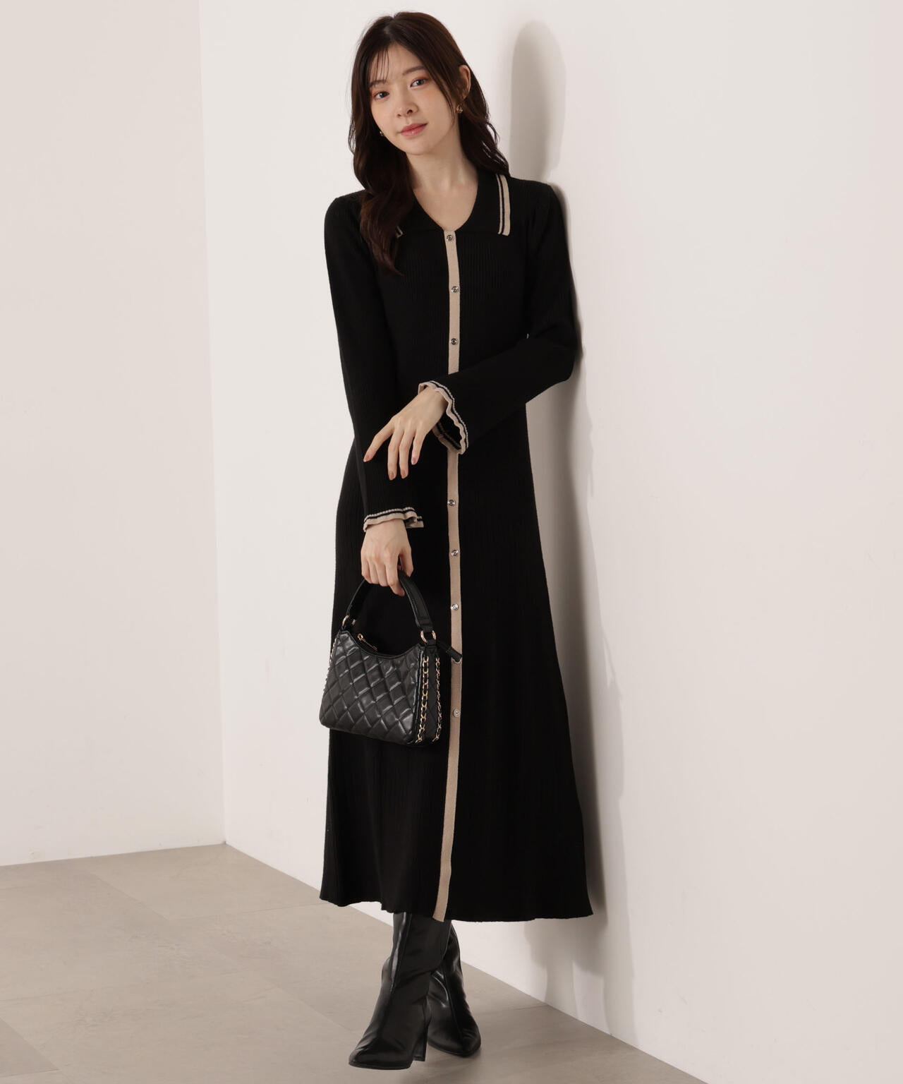 EDIT COLOGNE》バイカラー衿ニットワンピース【WEB・一部店舗限定