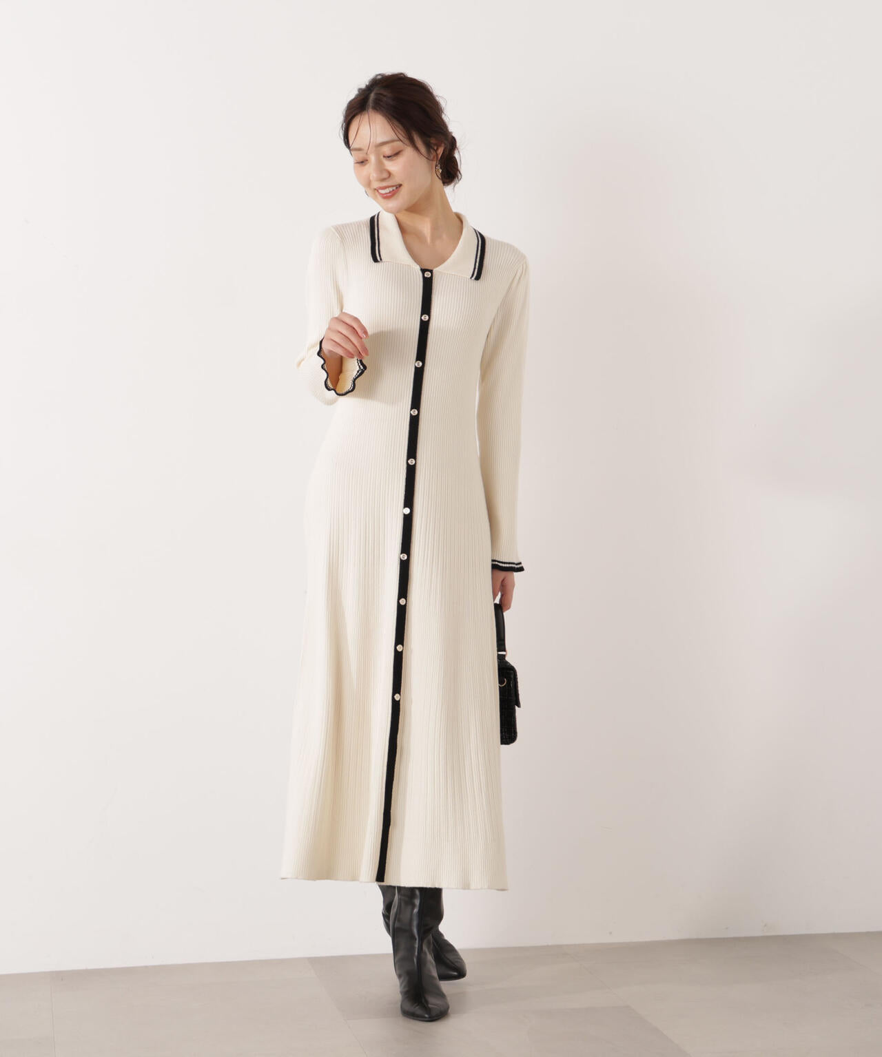 EDIT COLOGNE》バイカラー衿ニットワンピース【WEB・一部店舗限定