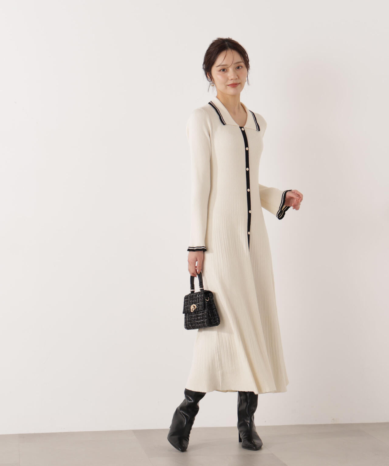 EDIT COLOGNE》バイカラー衿ニットワンピース【WEB・一部店舗限定