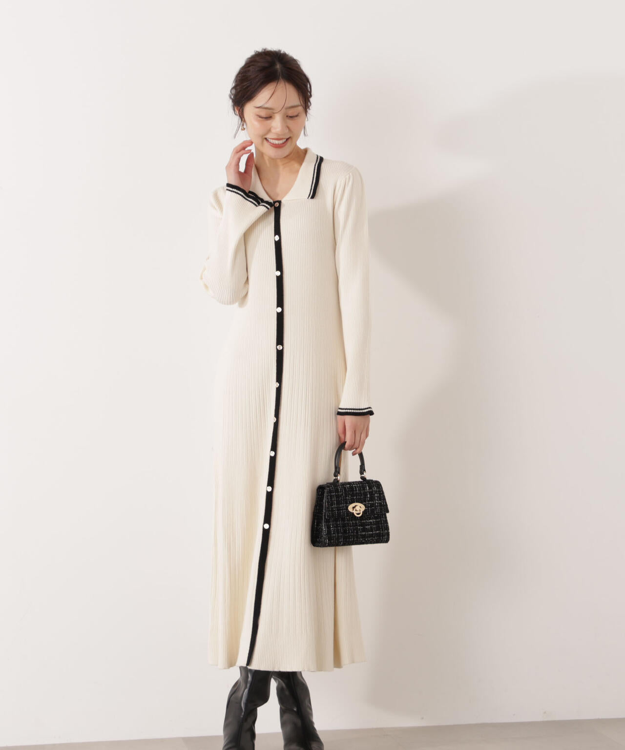 EDIT COLOGNE》バイカラー衿ニットワンピース【WEB・一部店舗限定