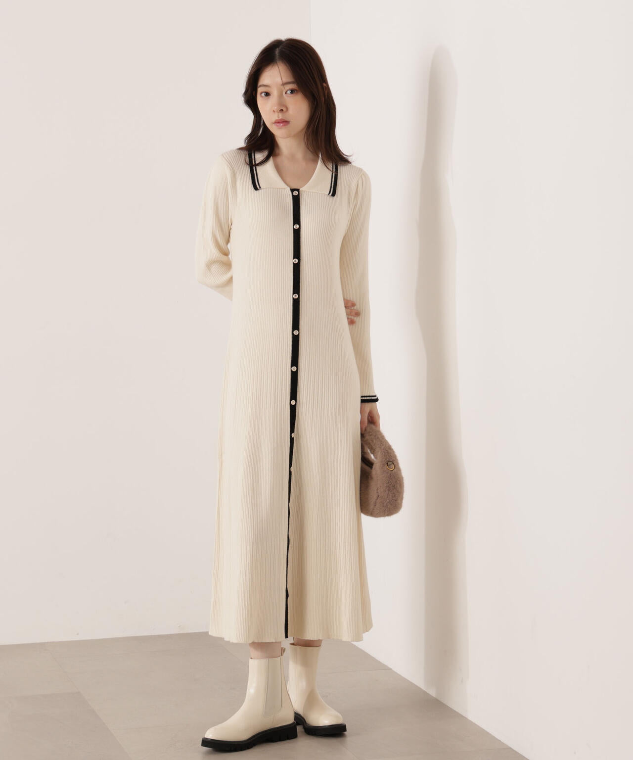 EDIT COLOGNE》バイカラー衿ニットワンピース【WEB・一部店舗限定