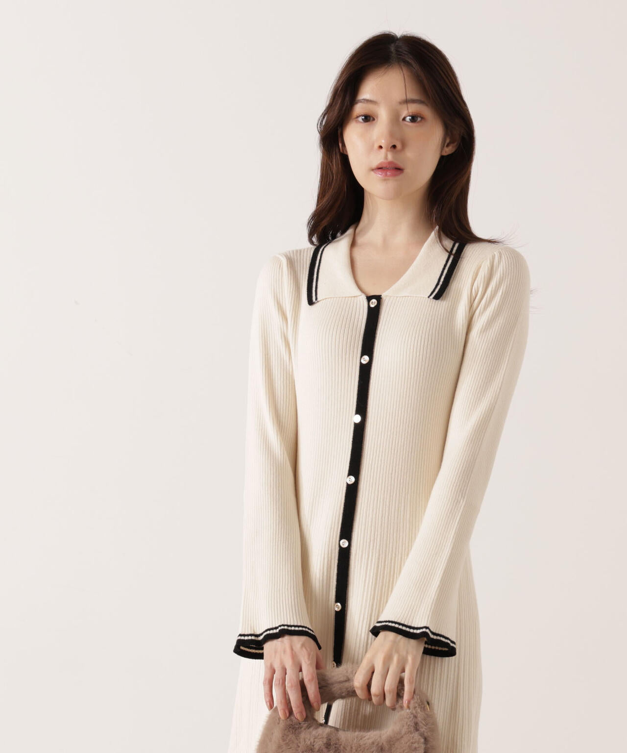 EDIT COLOGNE》バイカラー衿ニットワンピース【WEB・一部店舗限定