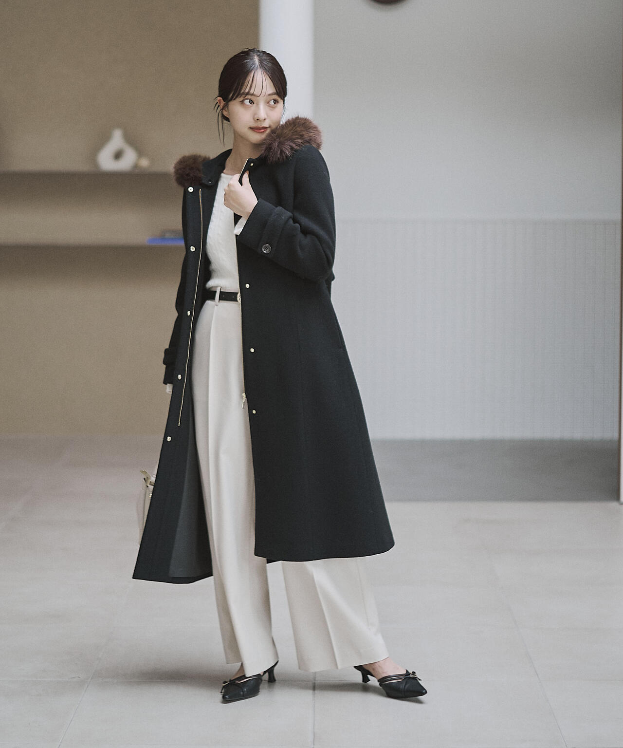 モッサフードフェイクファーロングコート