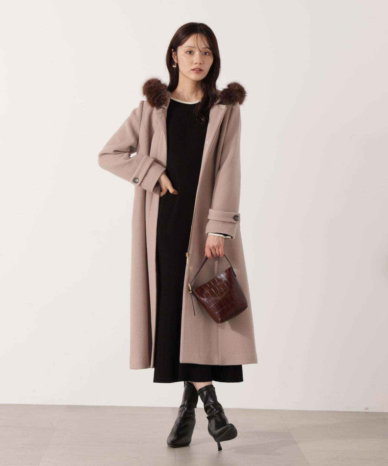 モッサフードフェイクファーロングコート | PROPORTION BODY DRESSING