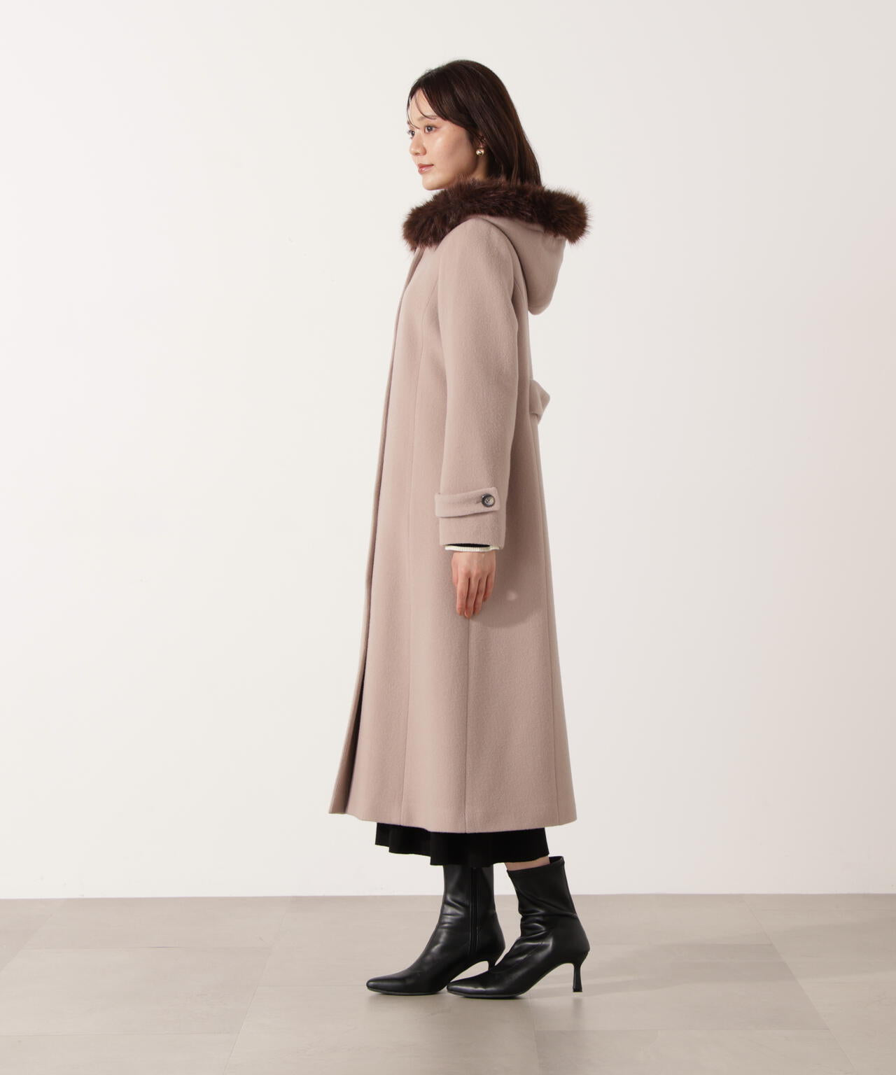 モッサフードフェイクファーロングコート | PROPORTION BODY DRESSING