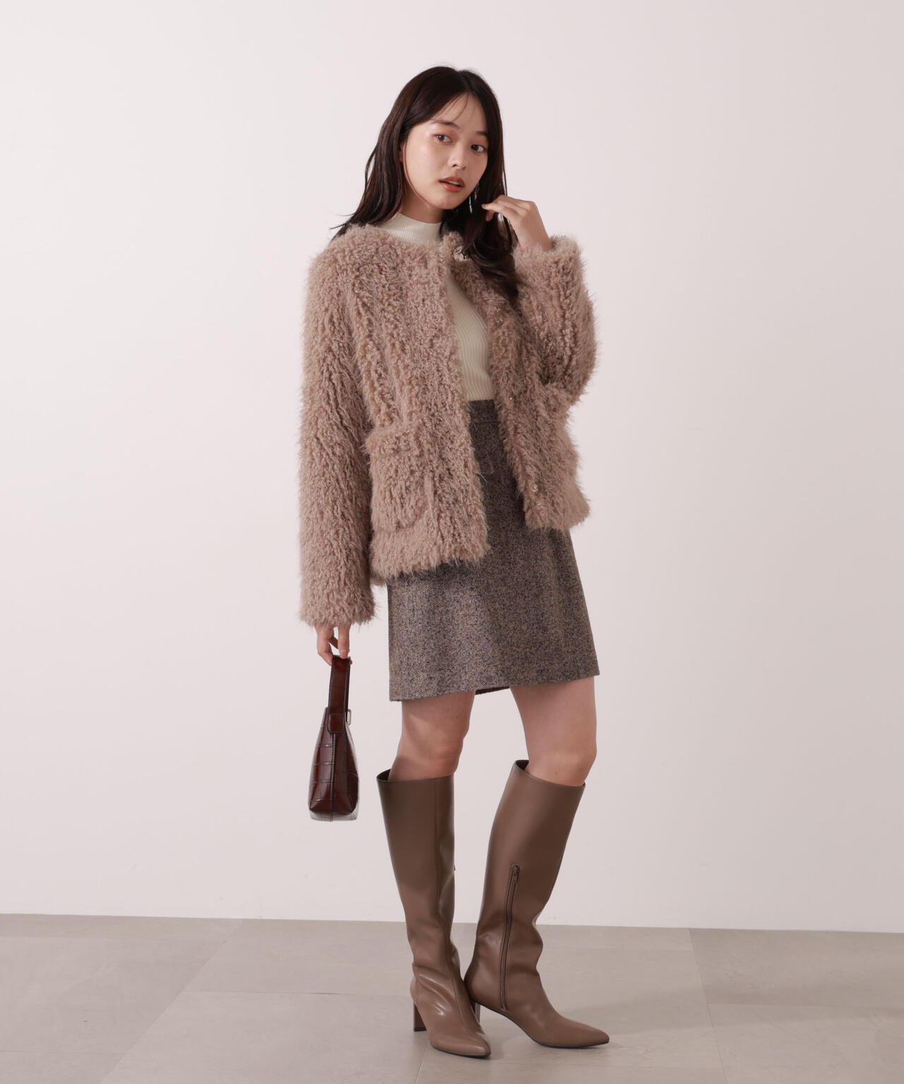 【加藤栞さん着用】ラムファー風ブルゾン