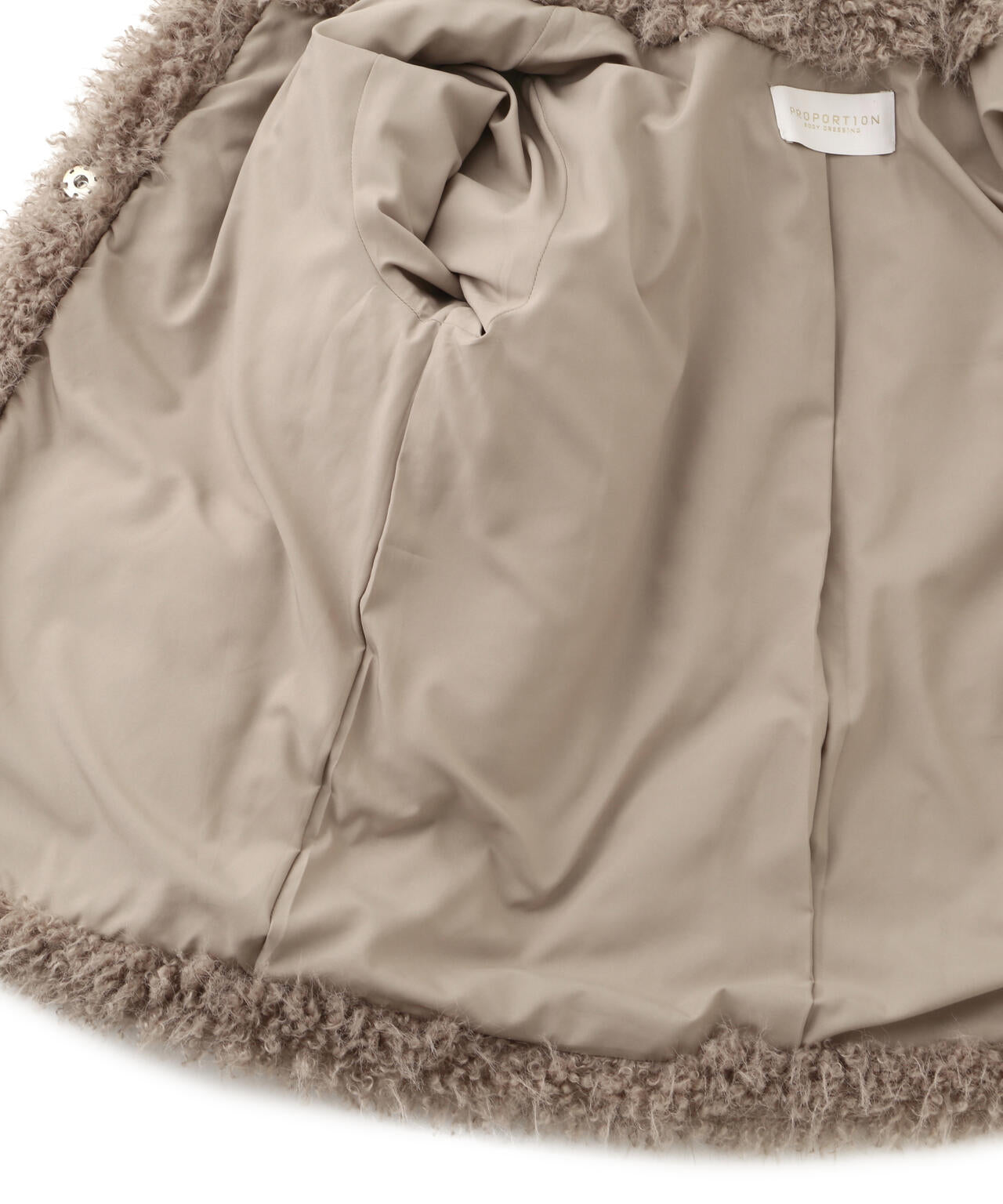 【加藤栞さん着用】ラムファー風ブルゾン