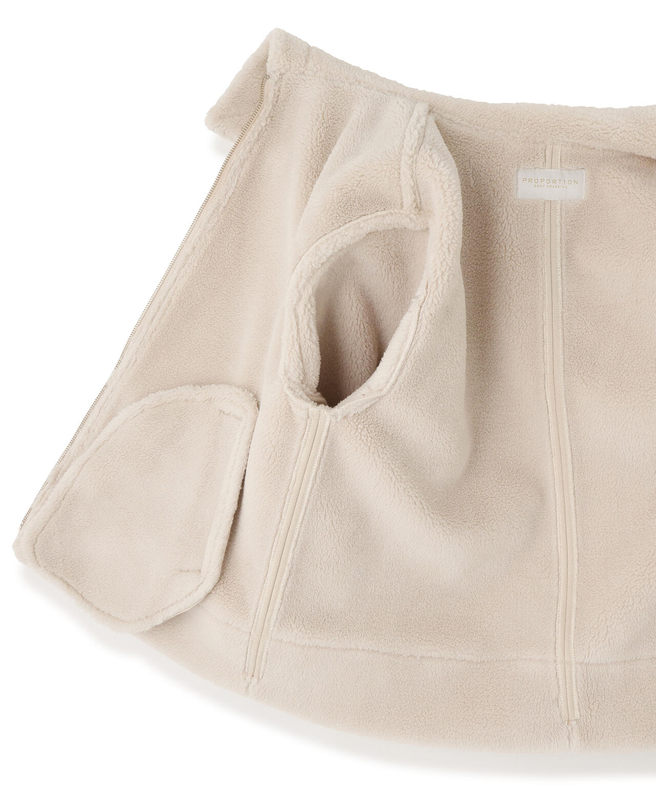 【加藤栞さん着用】フェイクムートン