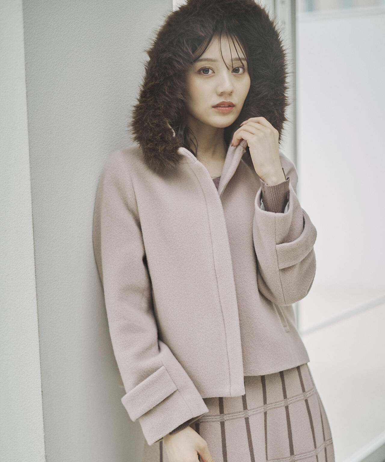 モッサフードフェイクファーショートコート | PROPORTION BODY