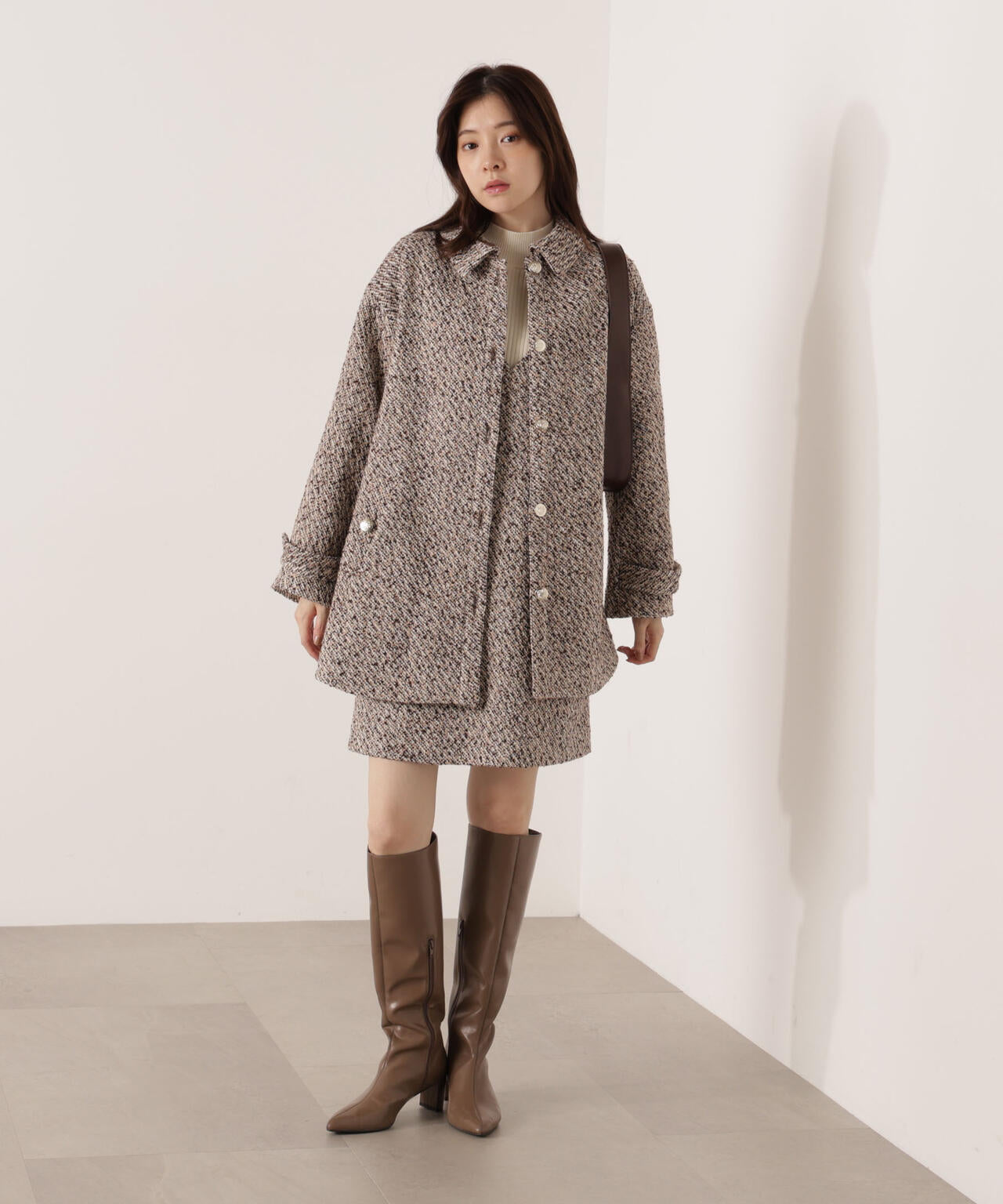 青島心さん着用】金ボタン付きツイードミドルジャケット | PROPORTION