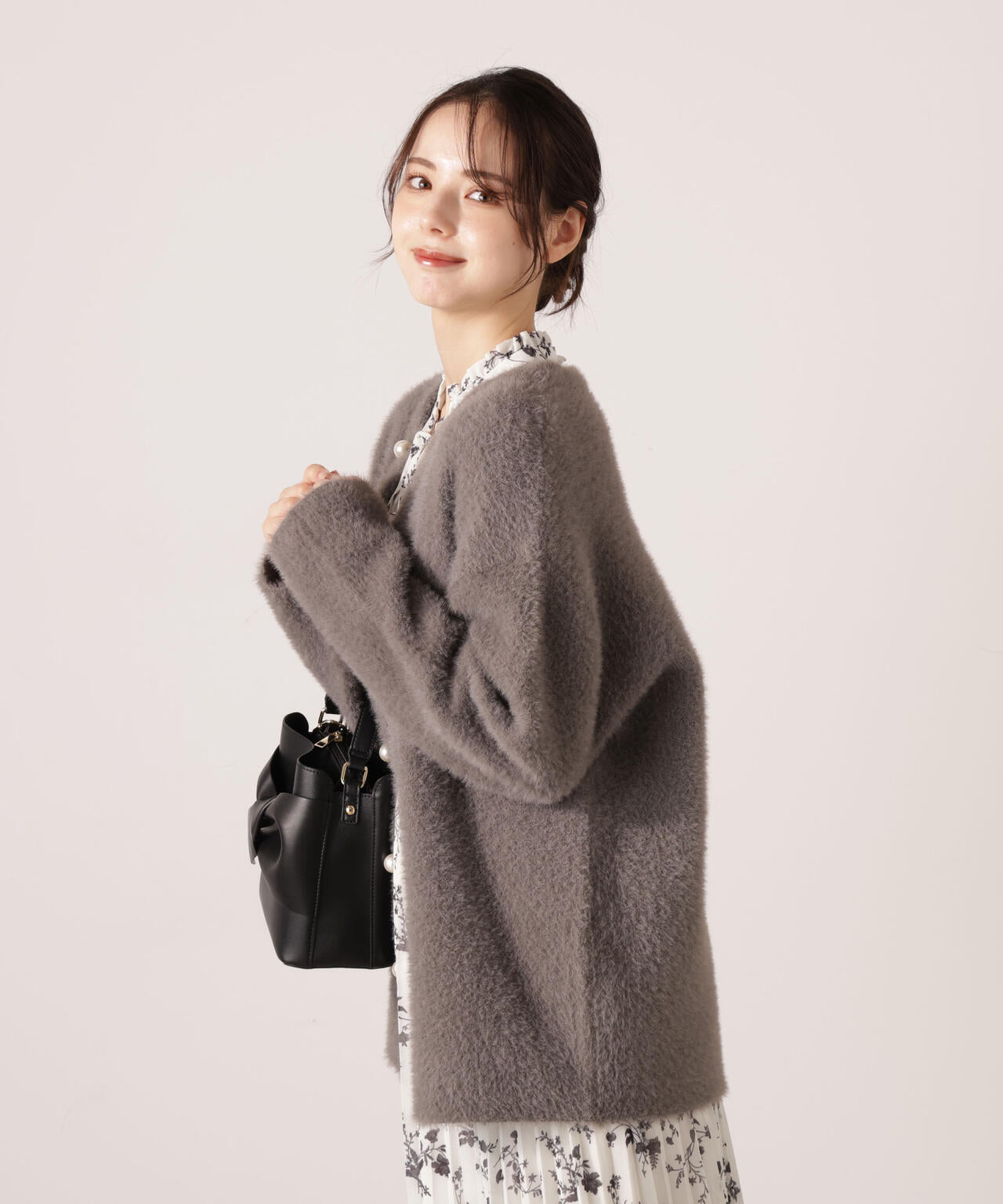 【青島心さん着用】フェザージャコット【アイボリー：WEB限定】