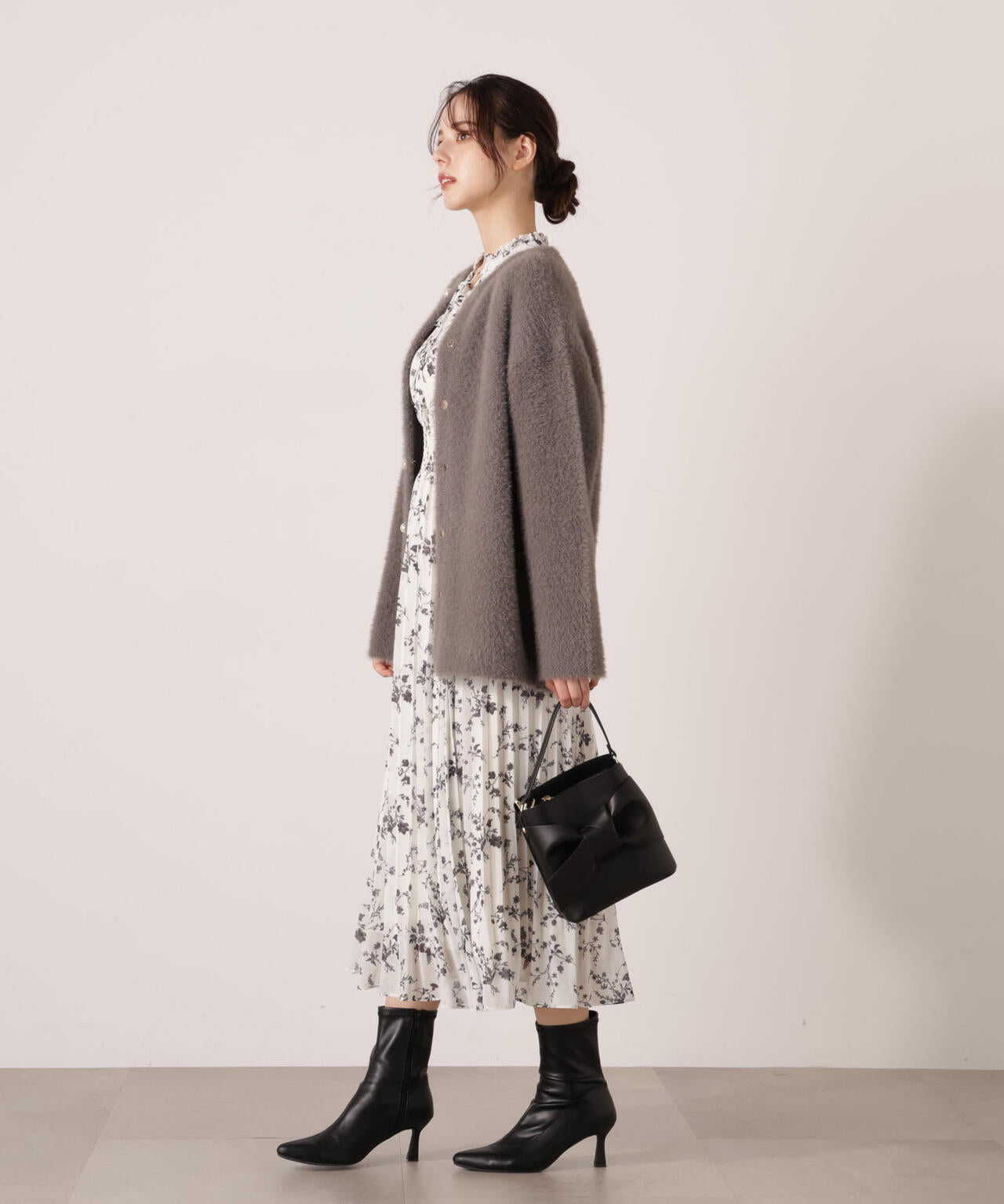 【青島心さん着用】フェザージャコット【アイボリー：WEB限定】