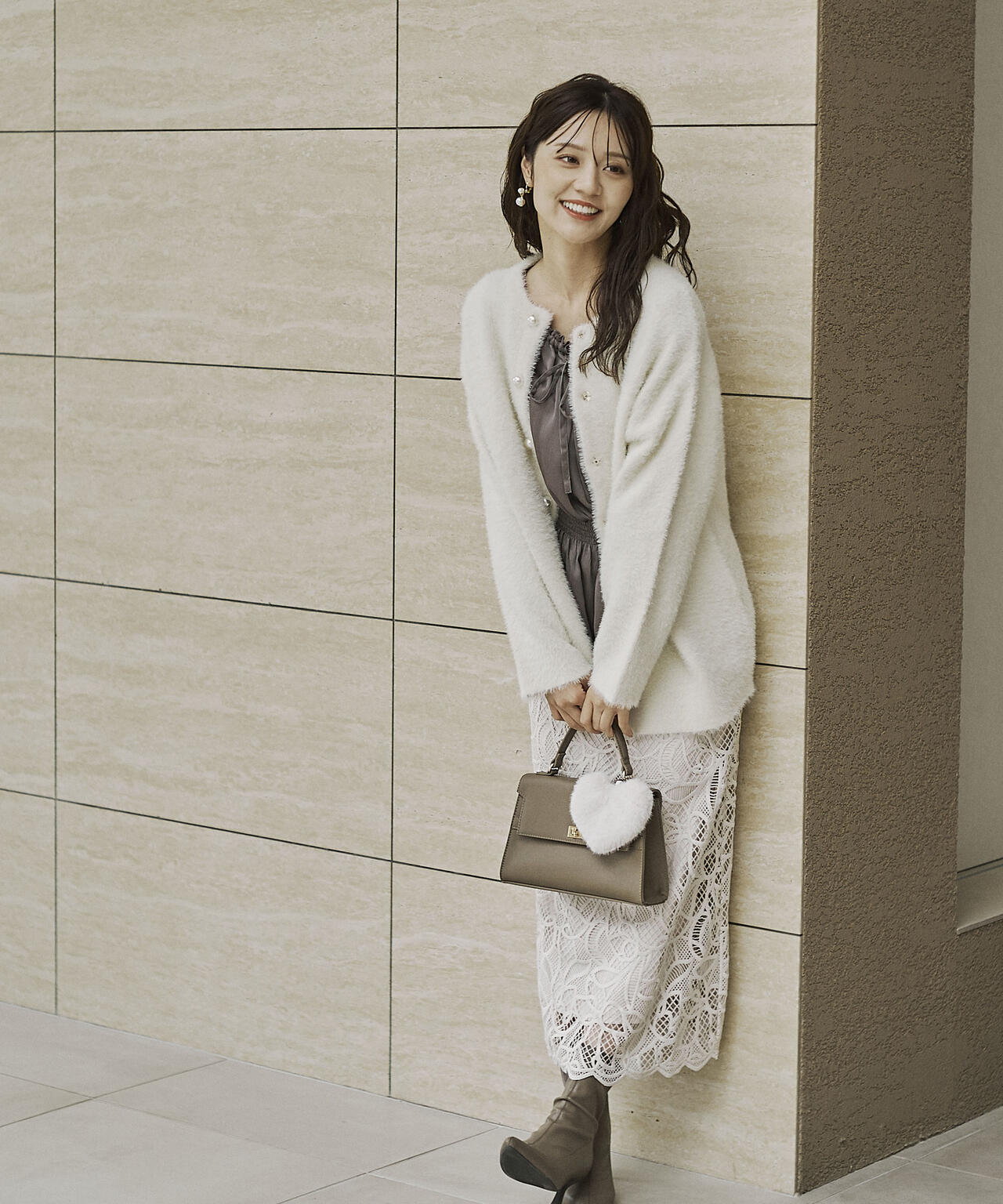 【青島心さん着用】フェザージャコット【アイボリー：WEB限定】