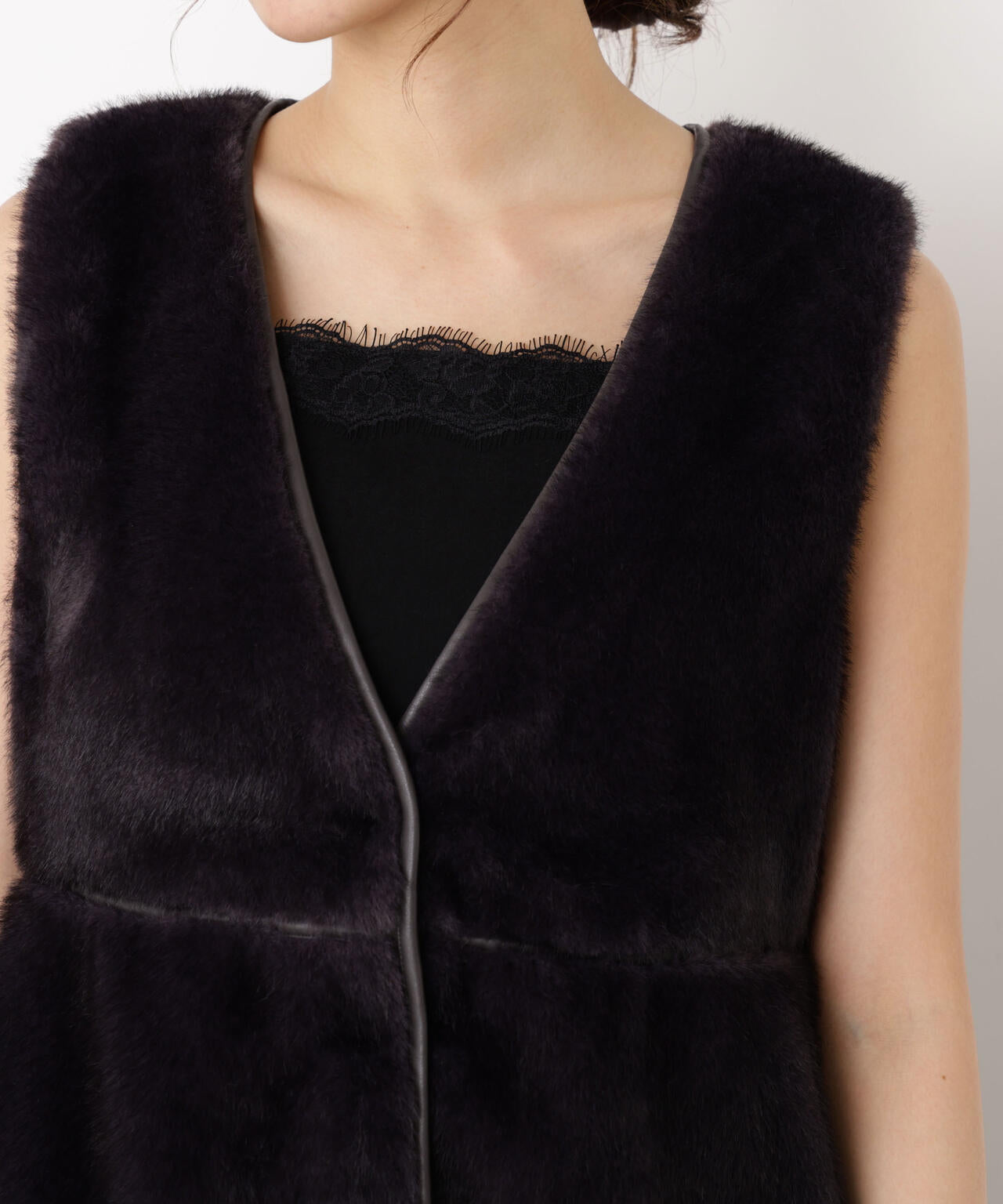 【新品未使用】Oblada 黒 フェイクファージレ oblada - オブラダ（CINCH - シンチ） | 正規通販 HALLOW's web store